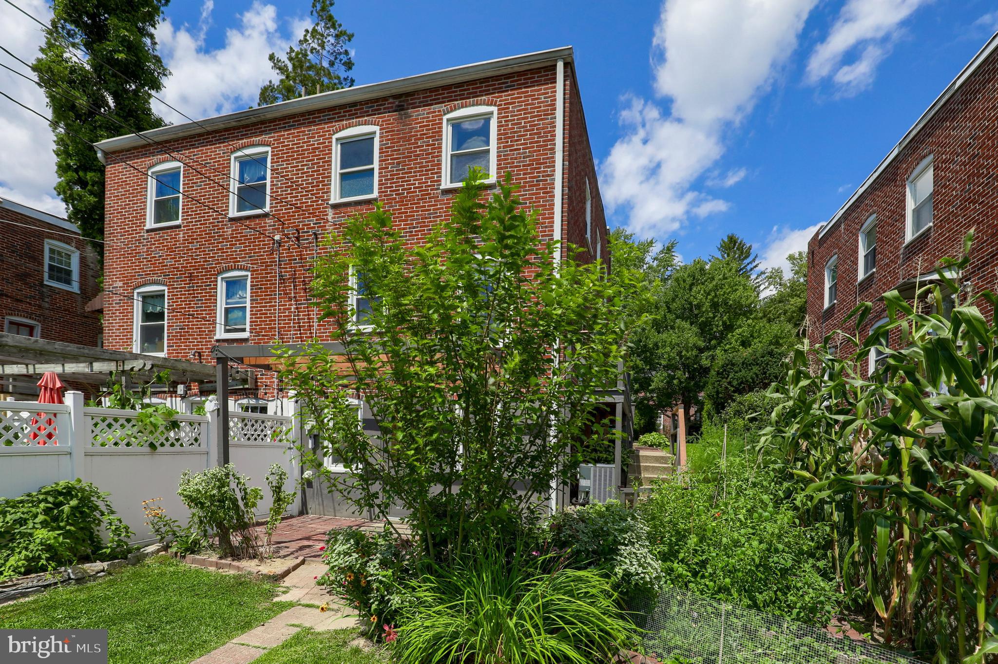 HAMILTON PARK - Residential