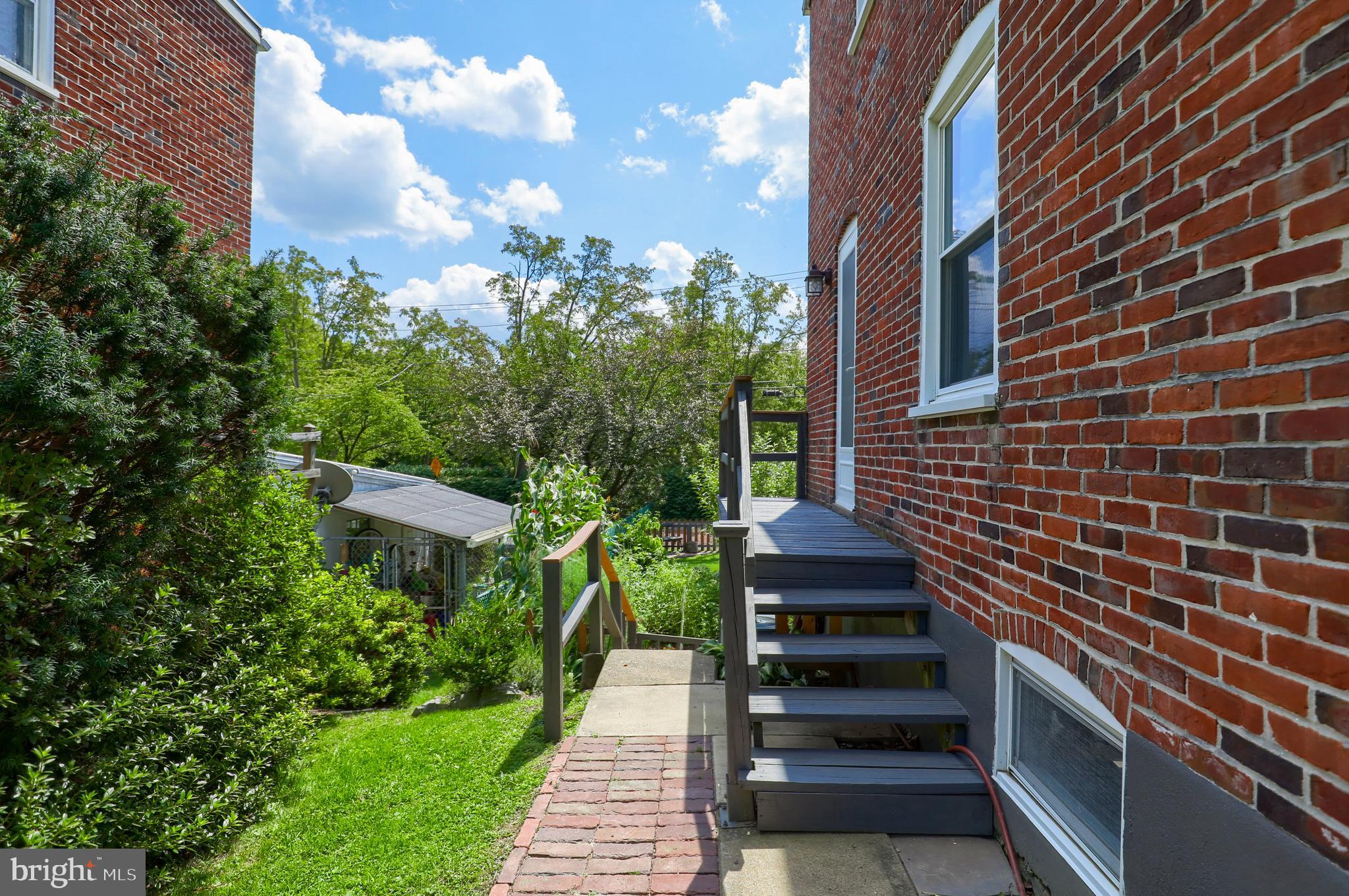 HAMILTON PARK - Residential