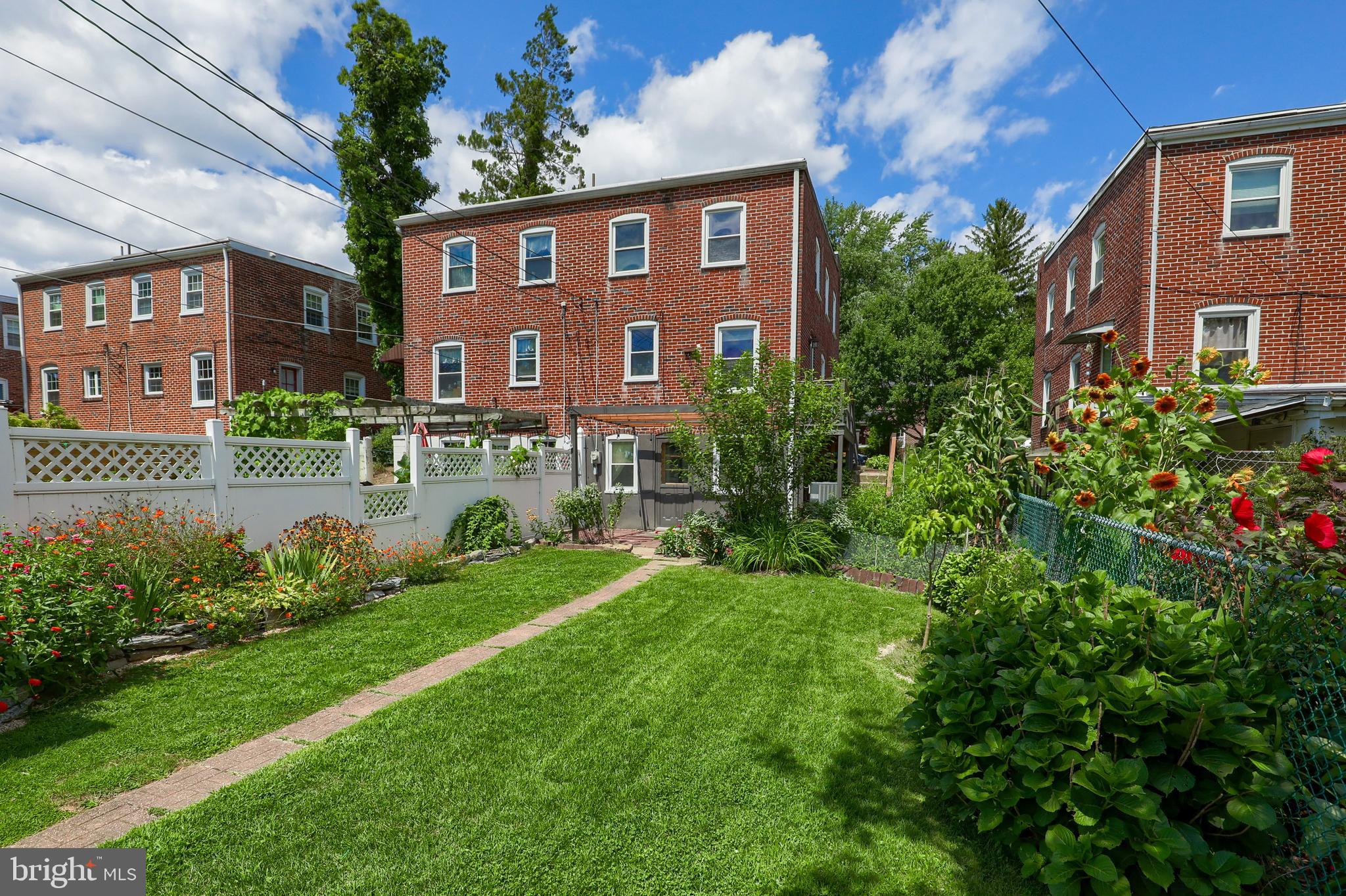 HAMILTON PARK - Residential