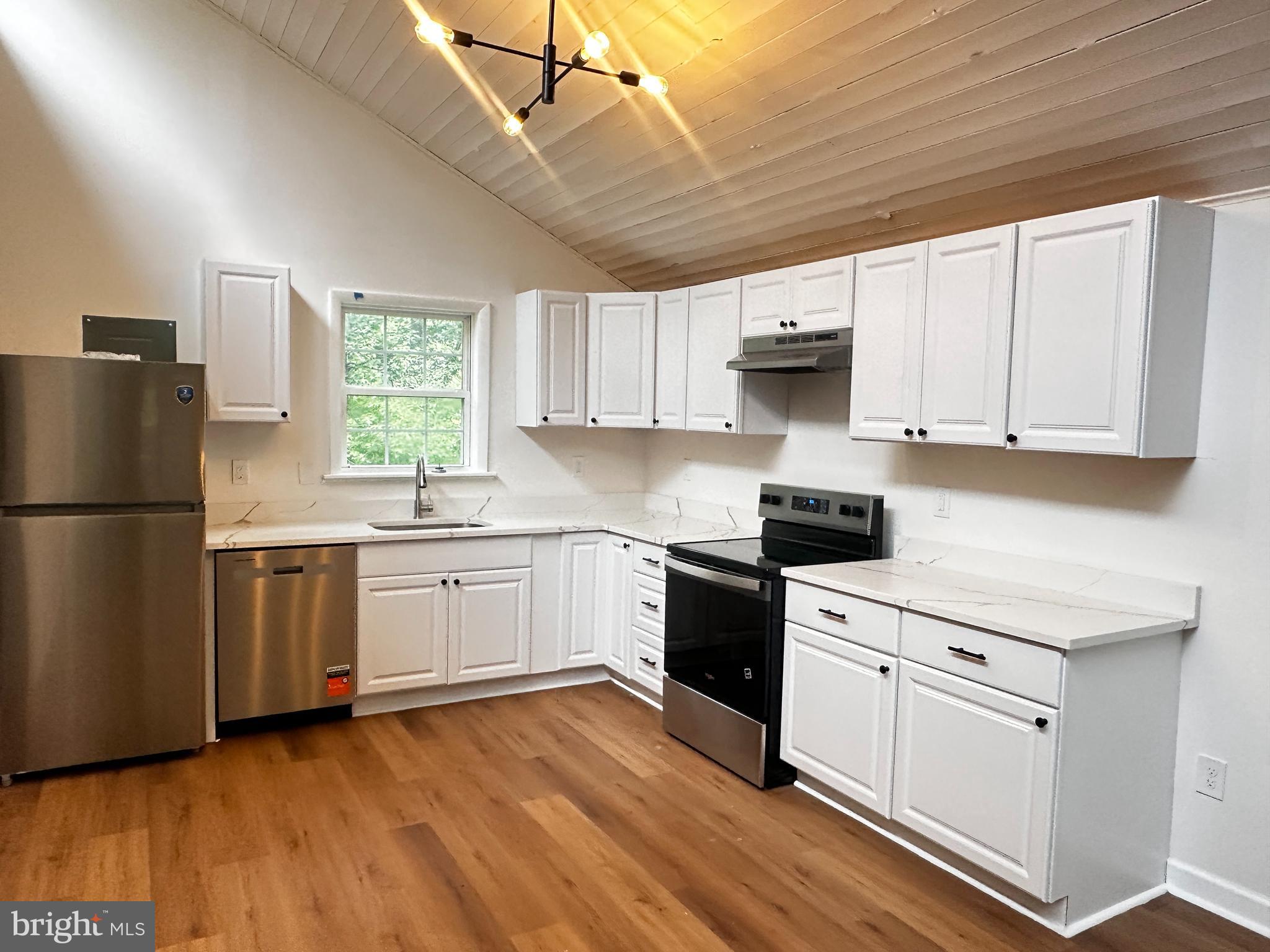 POTOMAC WOODS - Residential