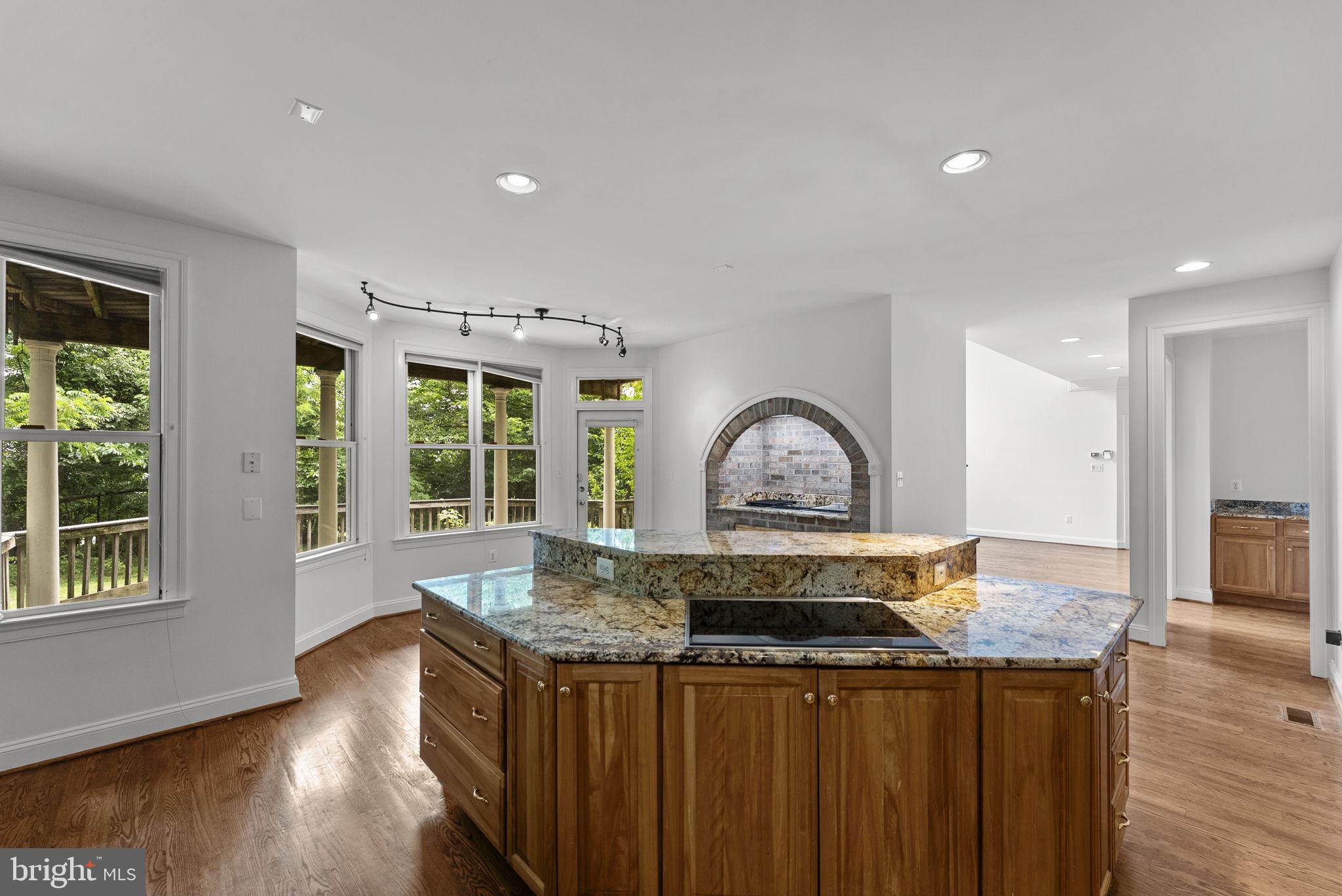STONELEIGH - Residential