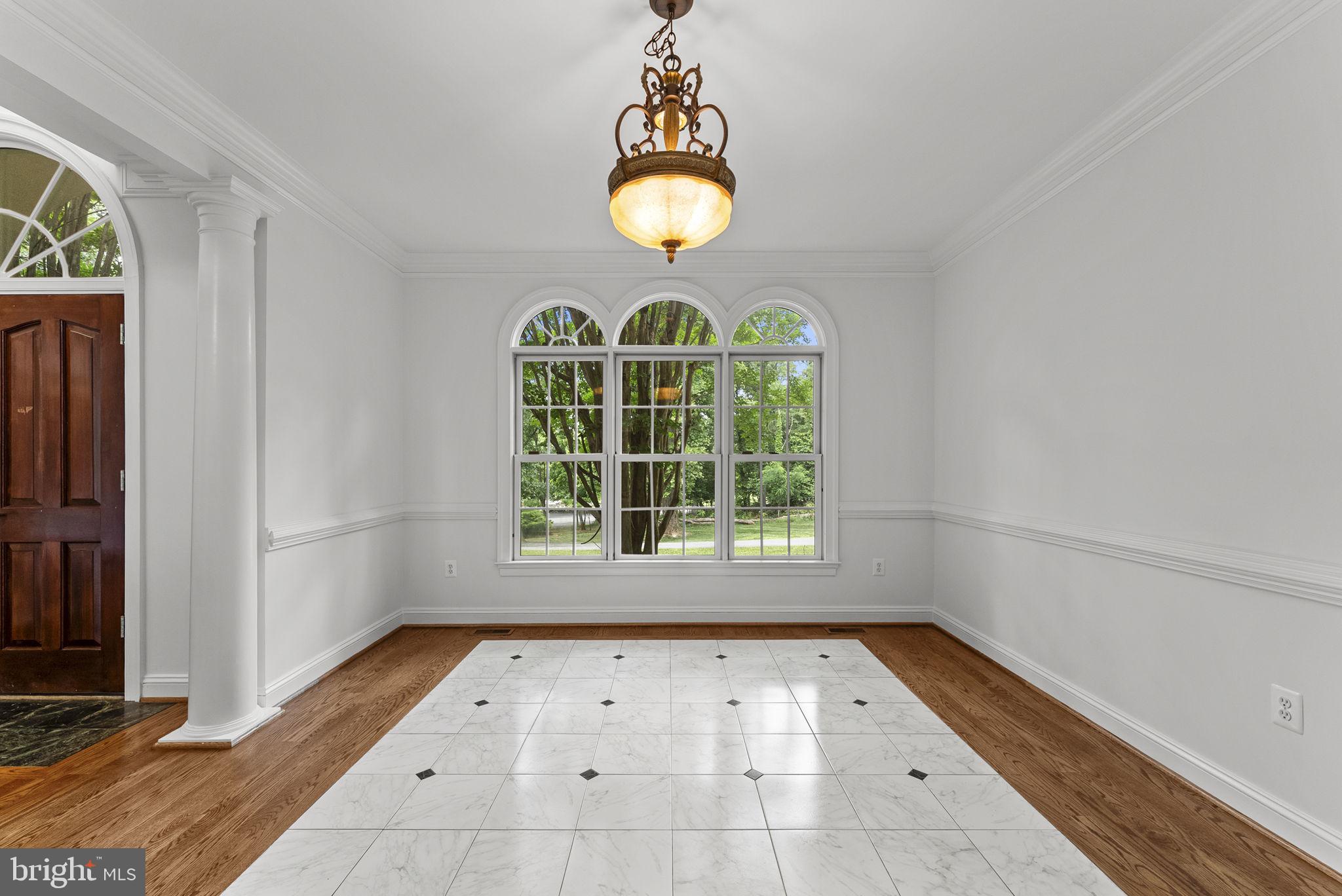 STONELEIGH - Residential