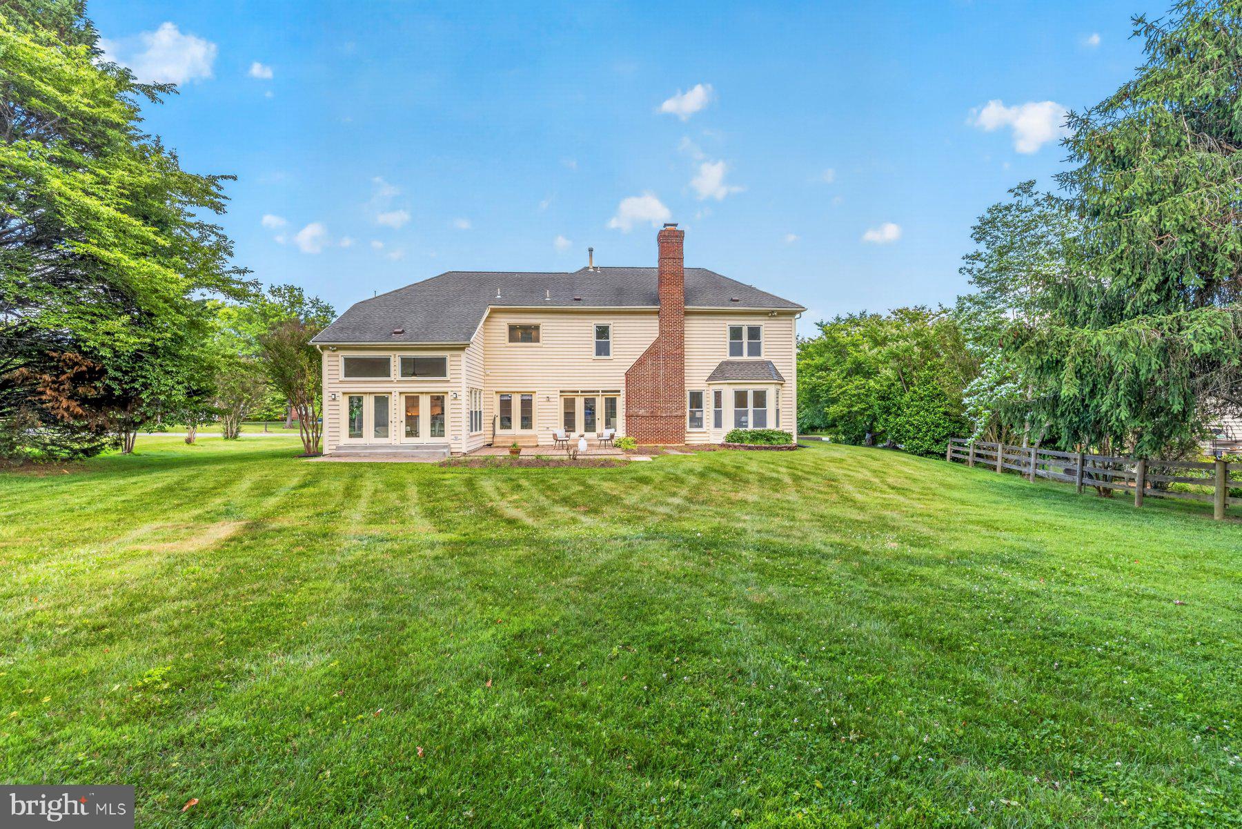 REDLAND KNOLLS - Residential