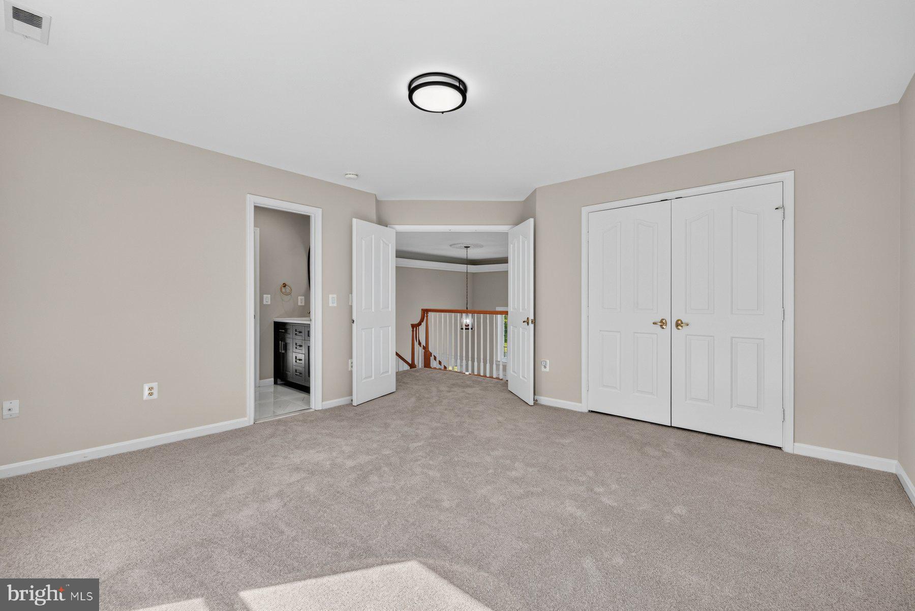 REDLAND KNOLLS - Residential