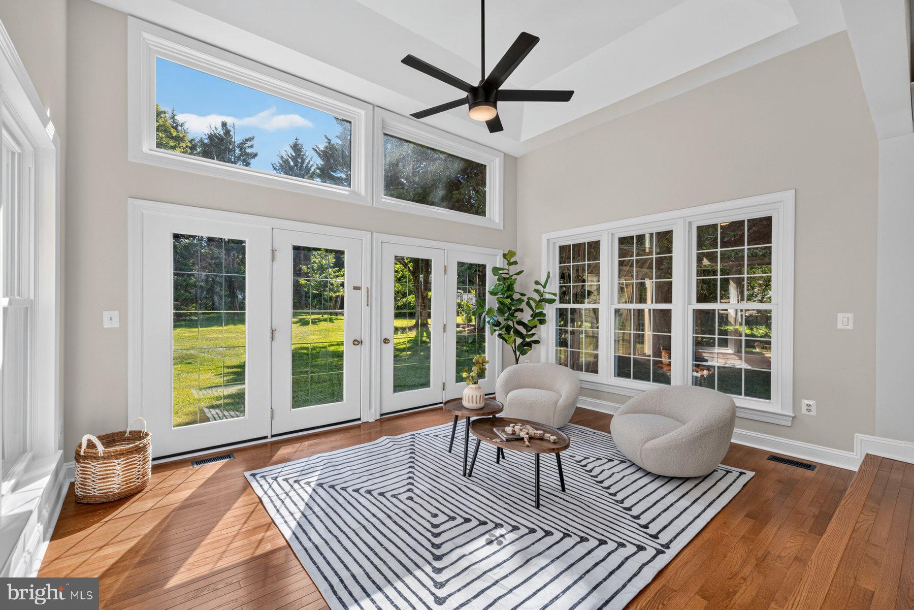 REDLAND KNOLLS - Residential
