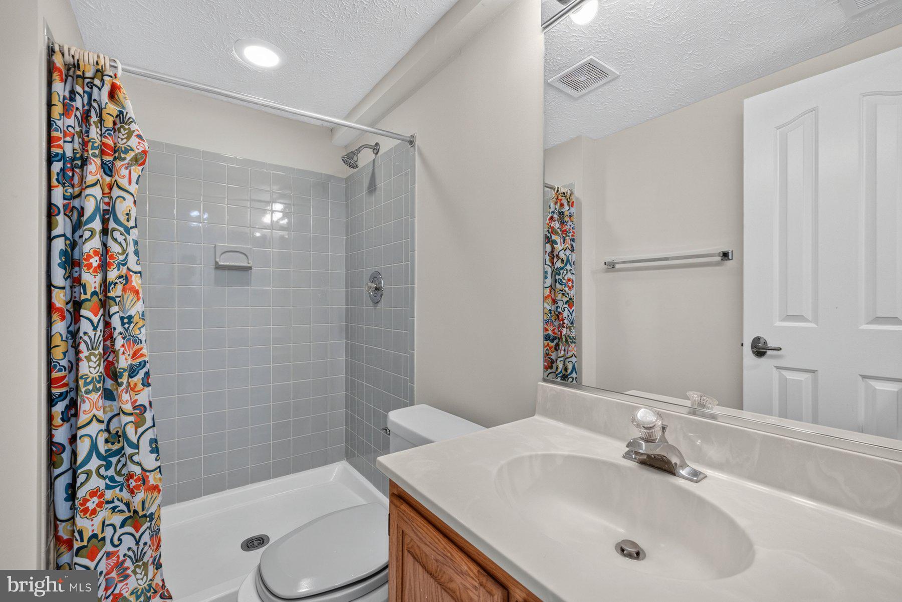 REDLAND KNOLLS - Residential