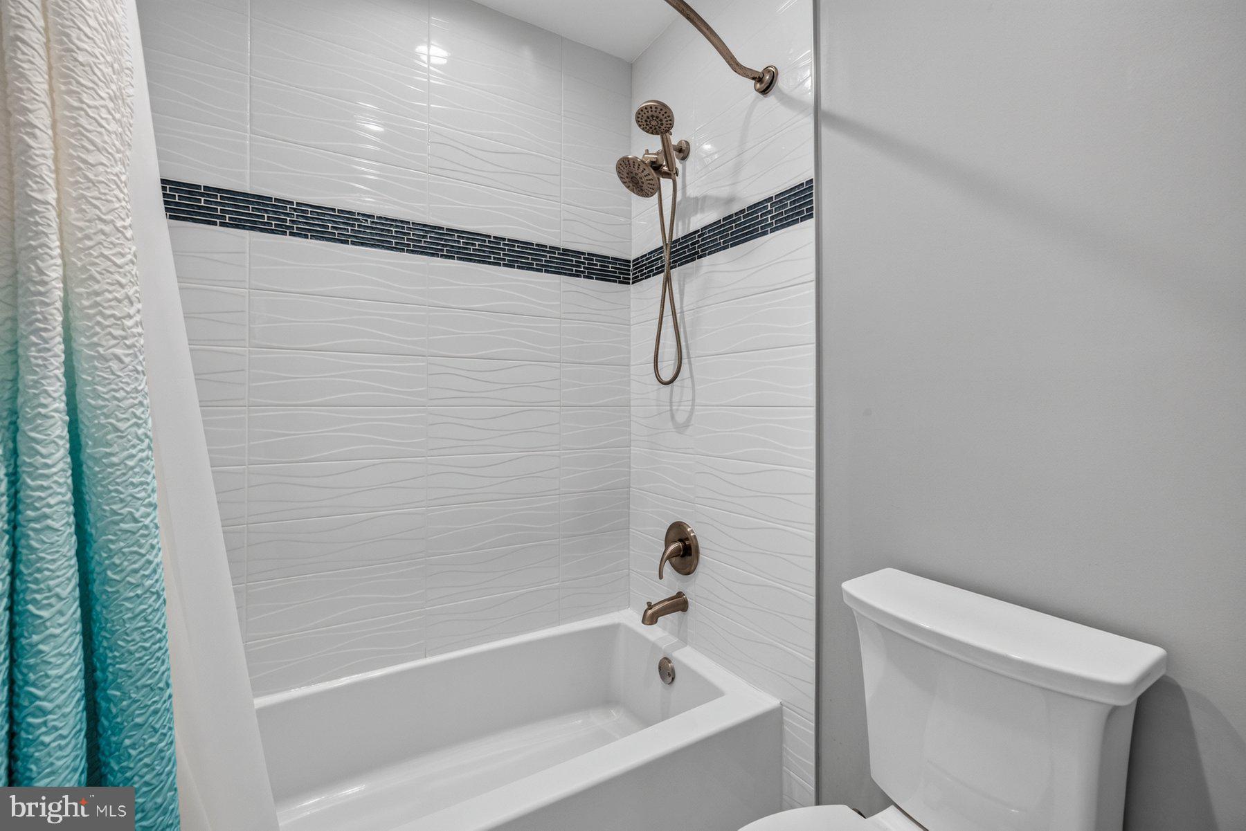REDLAND KNOLLS - Residential