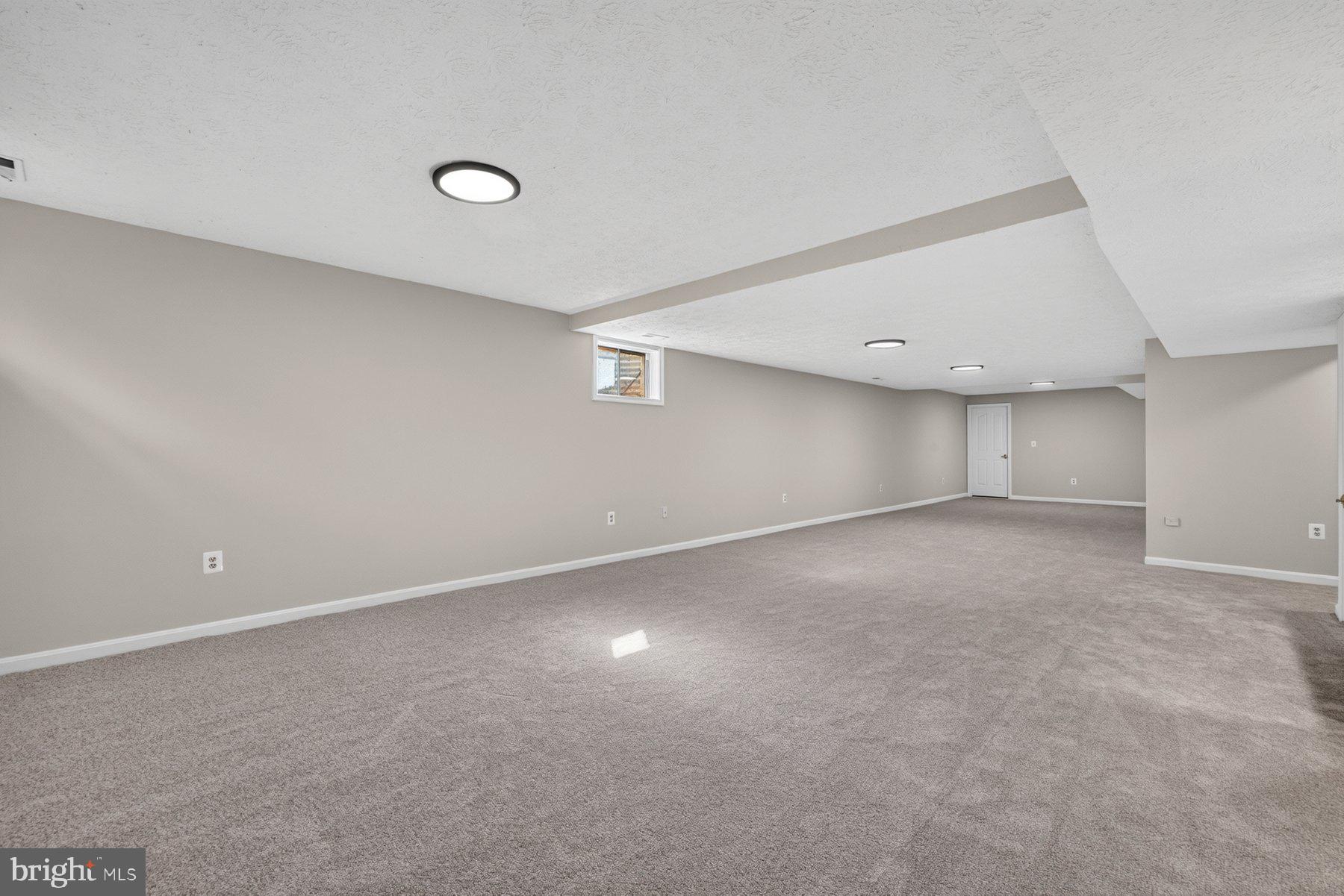 REDLAND KNOLLS - Residential