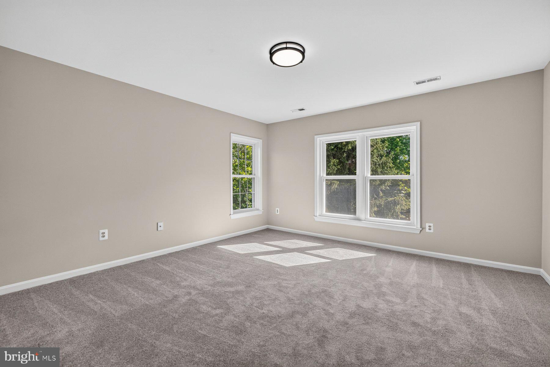 REDLAND KNOLLS - Residential