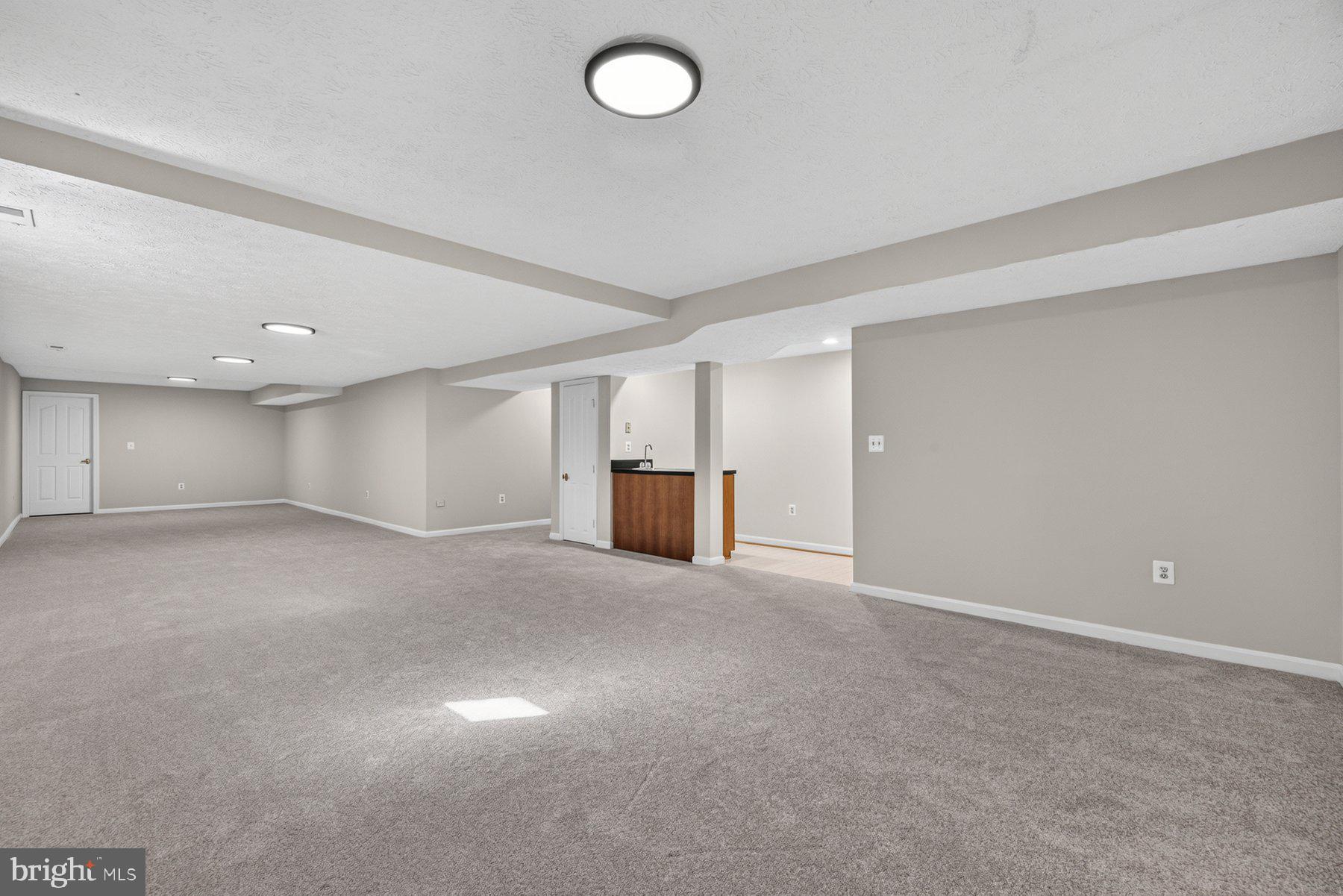REDLAND KNOLLS - Residential