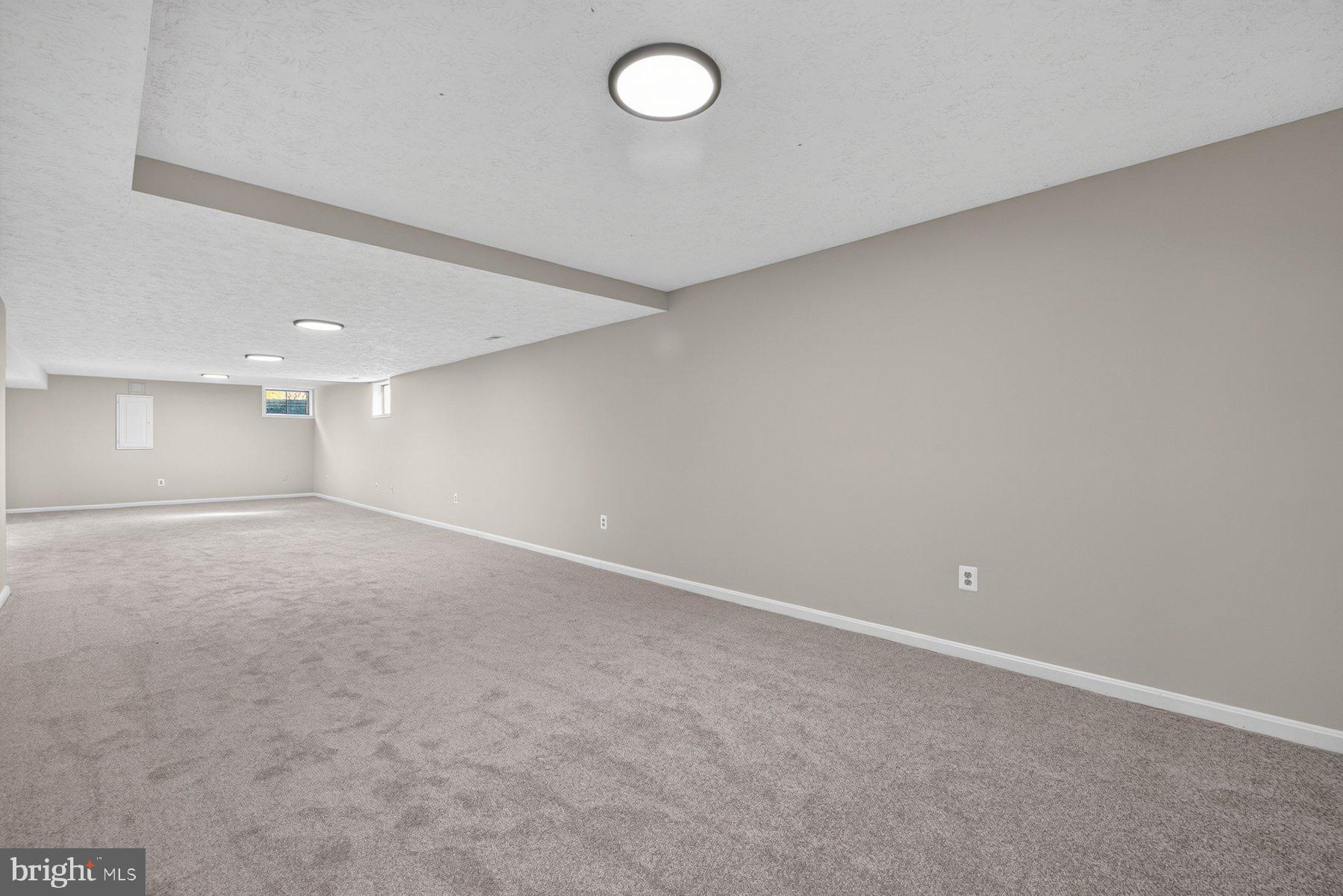 REDLAND KNOLLS - Residential