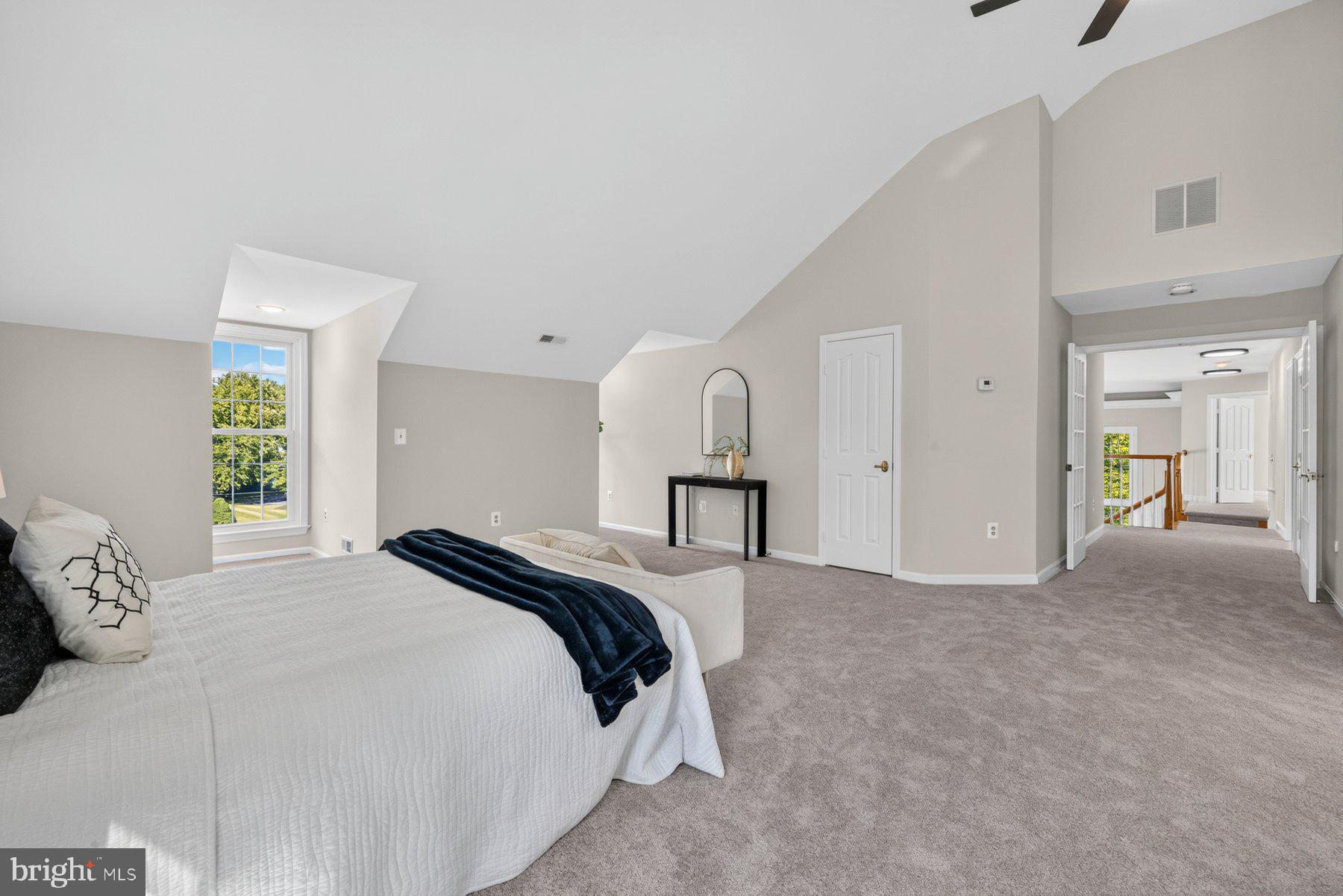 REDLAND KNOLLS - Residential