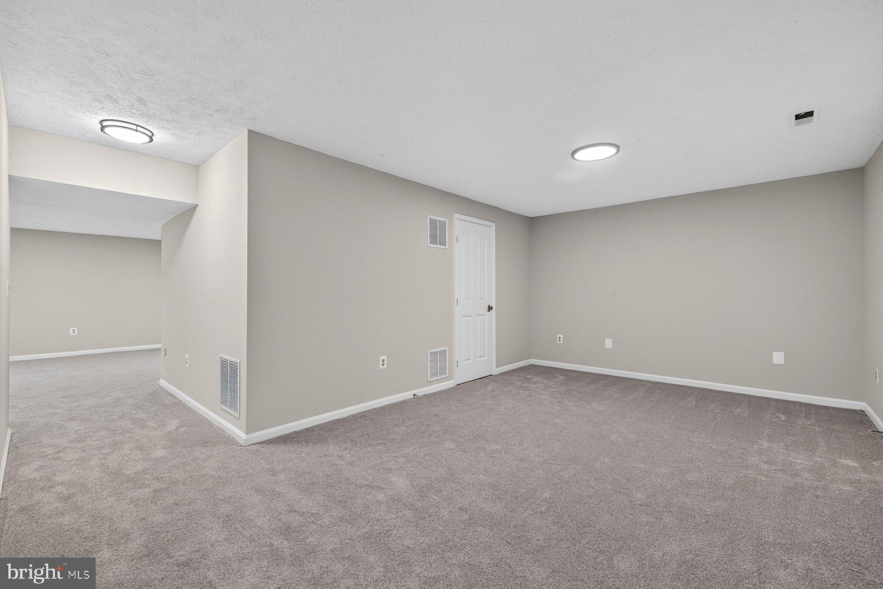 REDLAND KNOLLS - Residential