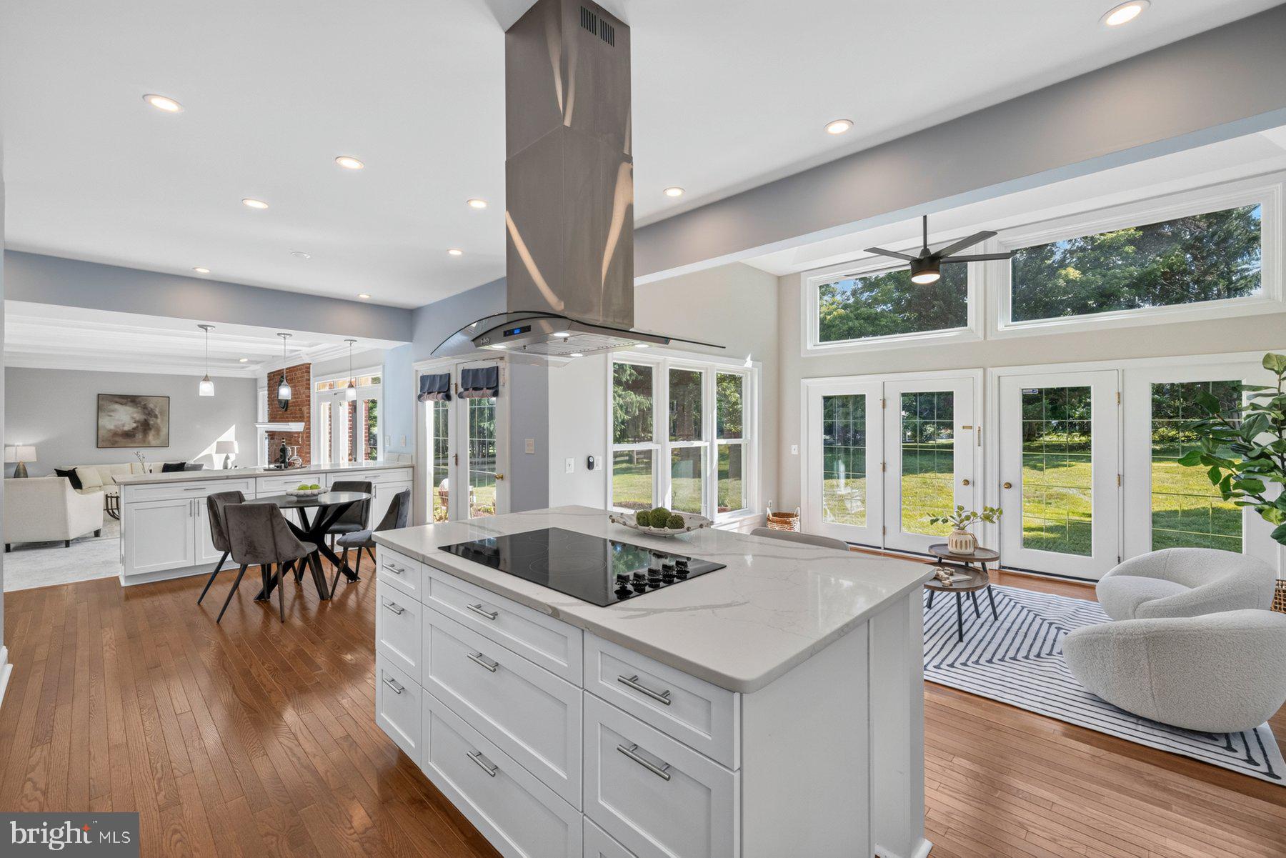 REDLAND KNOLLS - Residential