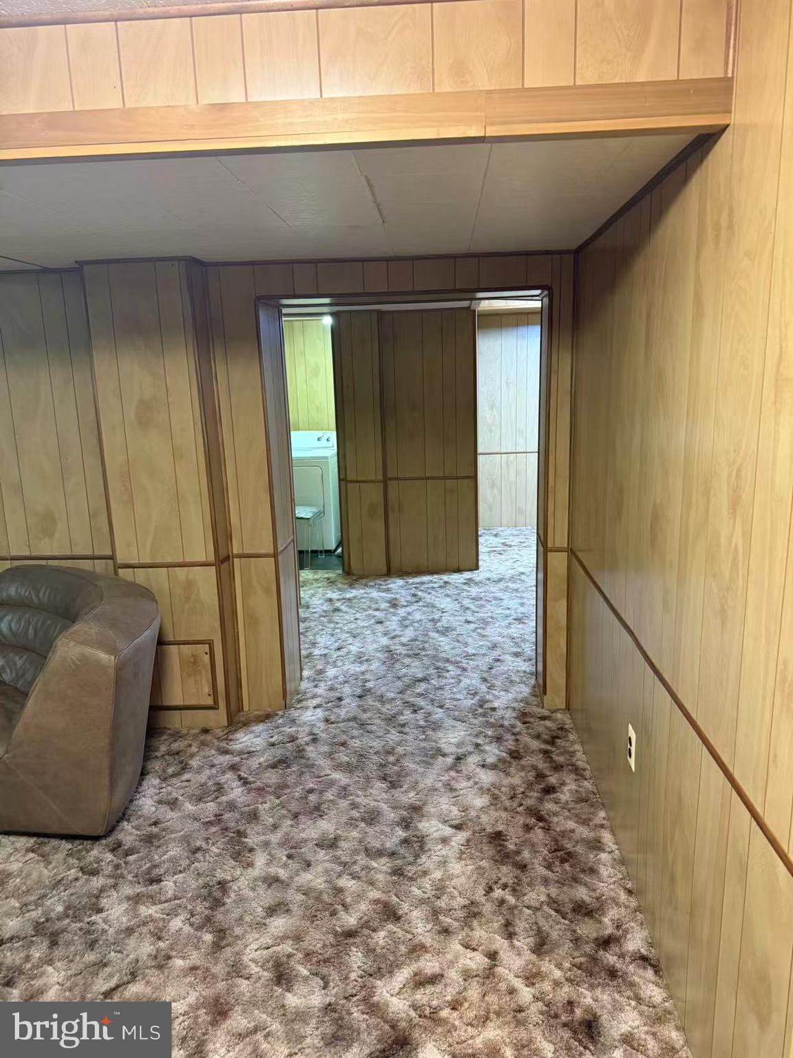 COUNTRY CLUB LAKE - Residential Lease