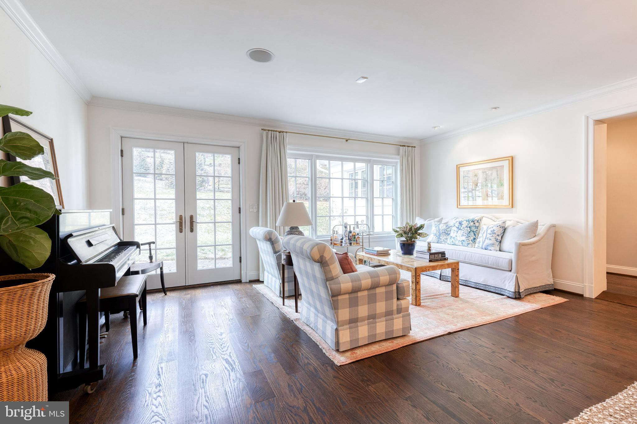 RUXTON - Residential