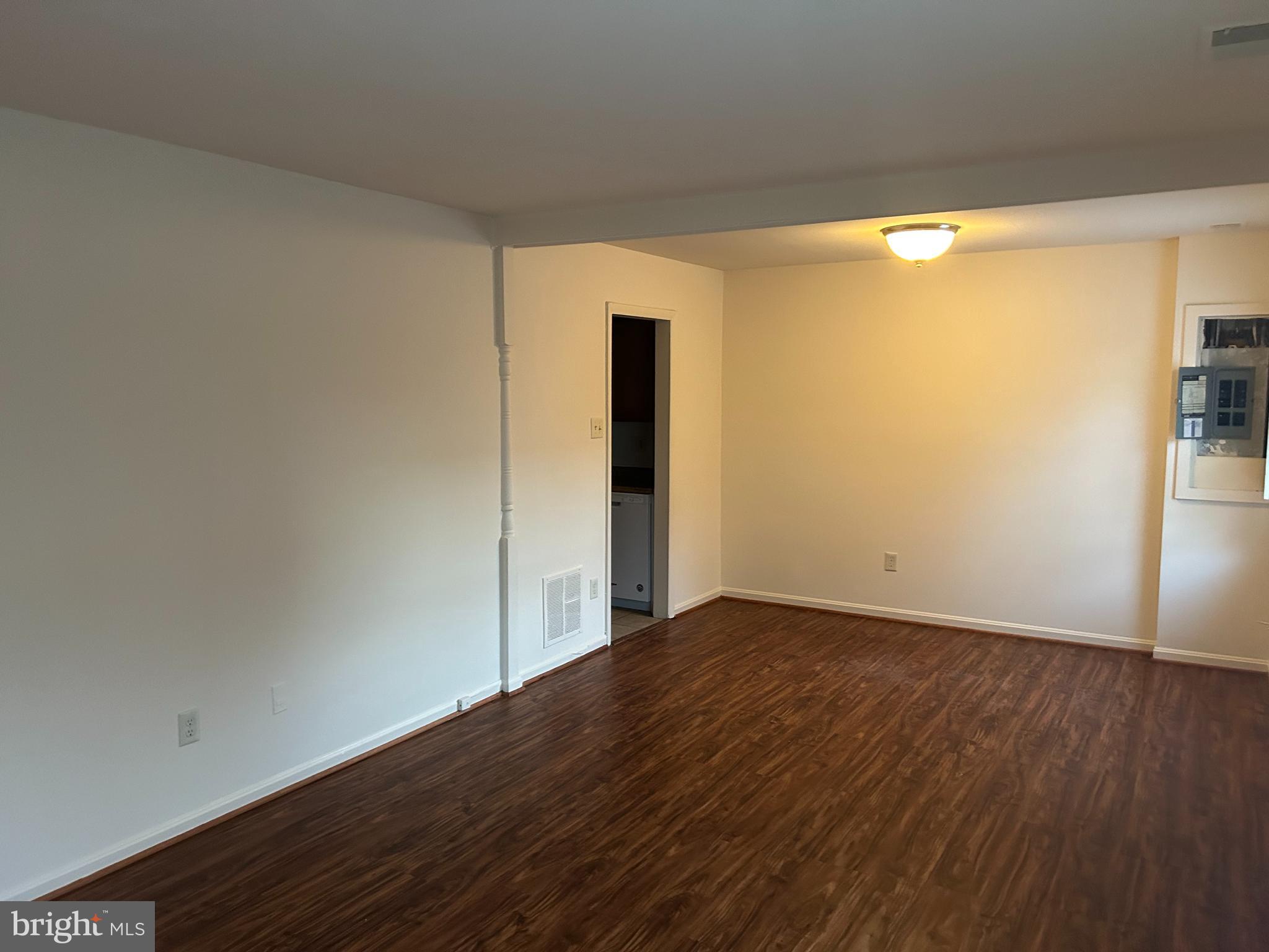 TERRACE TOWNE HOMES OF WOODLAWN - Residential Lease