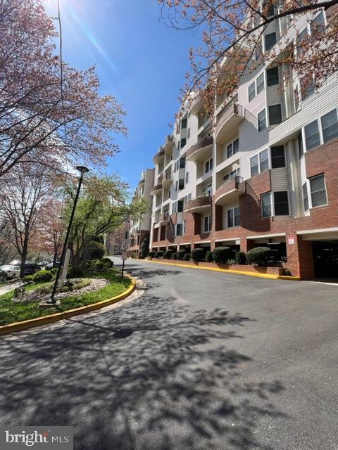 LOFTS - Residential Lease