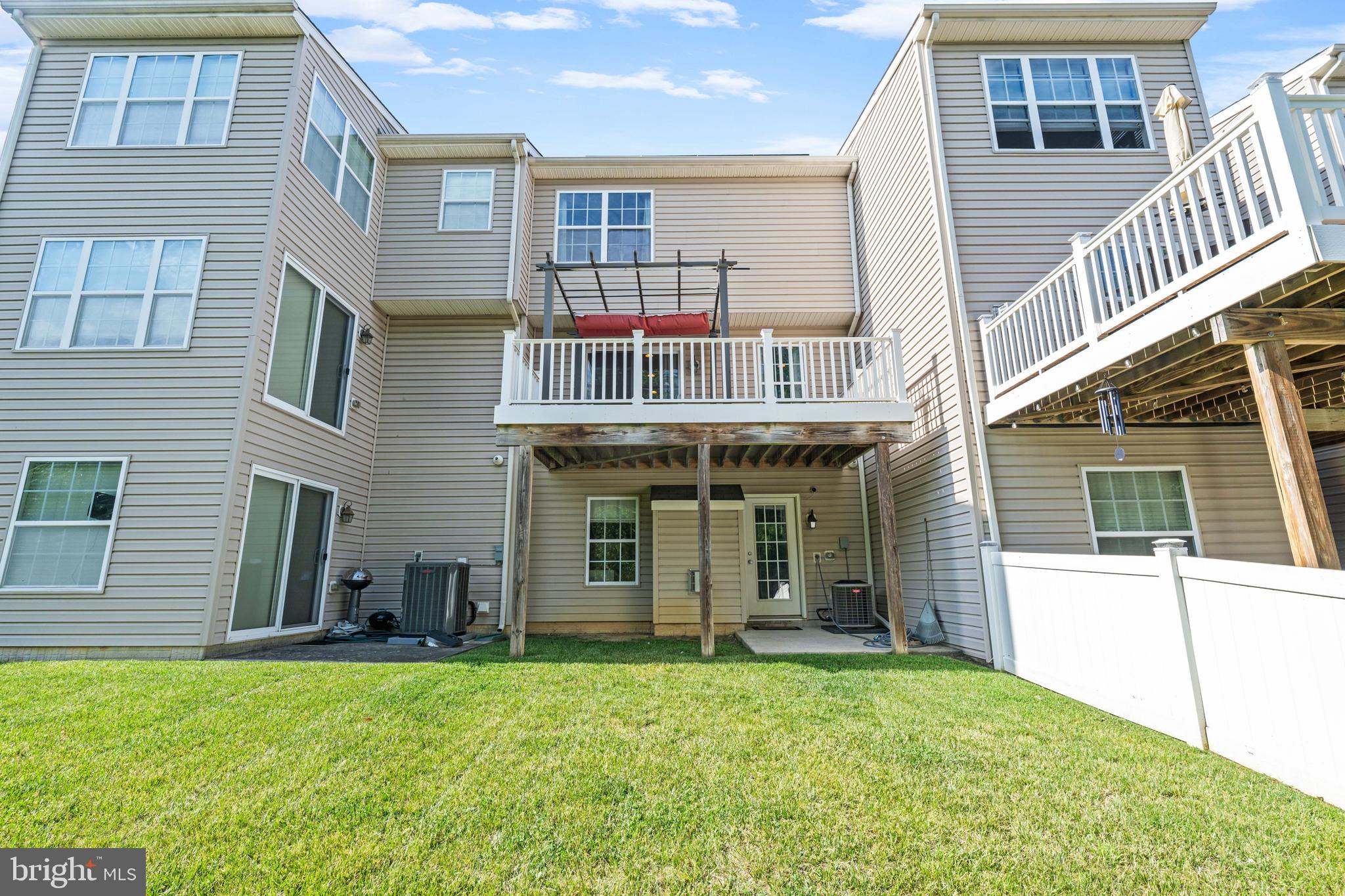 LAKES AT STANSBURY SHORE - Residential