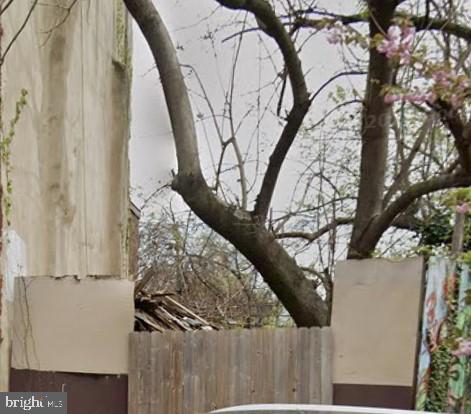 Huge vacant lot ready for development!
