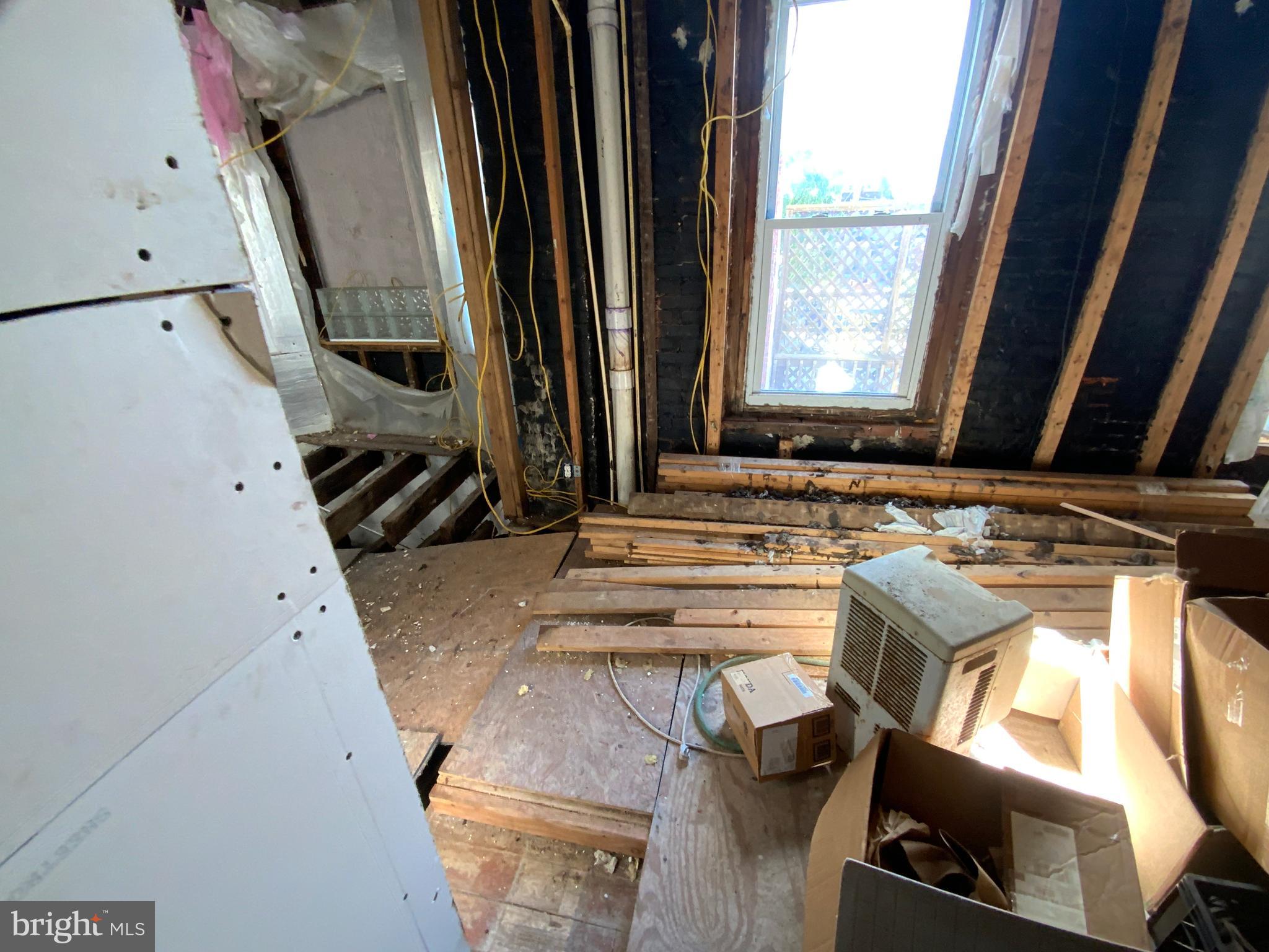 NORRISTOWN - Residential