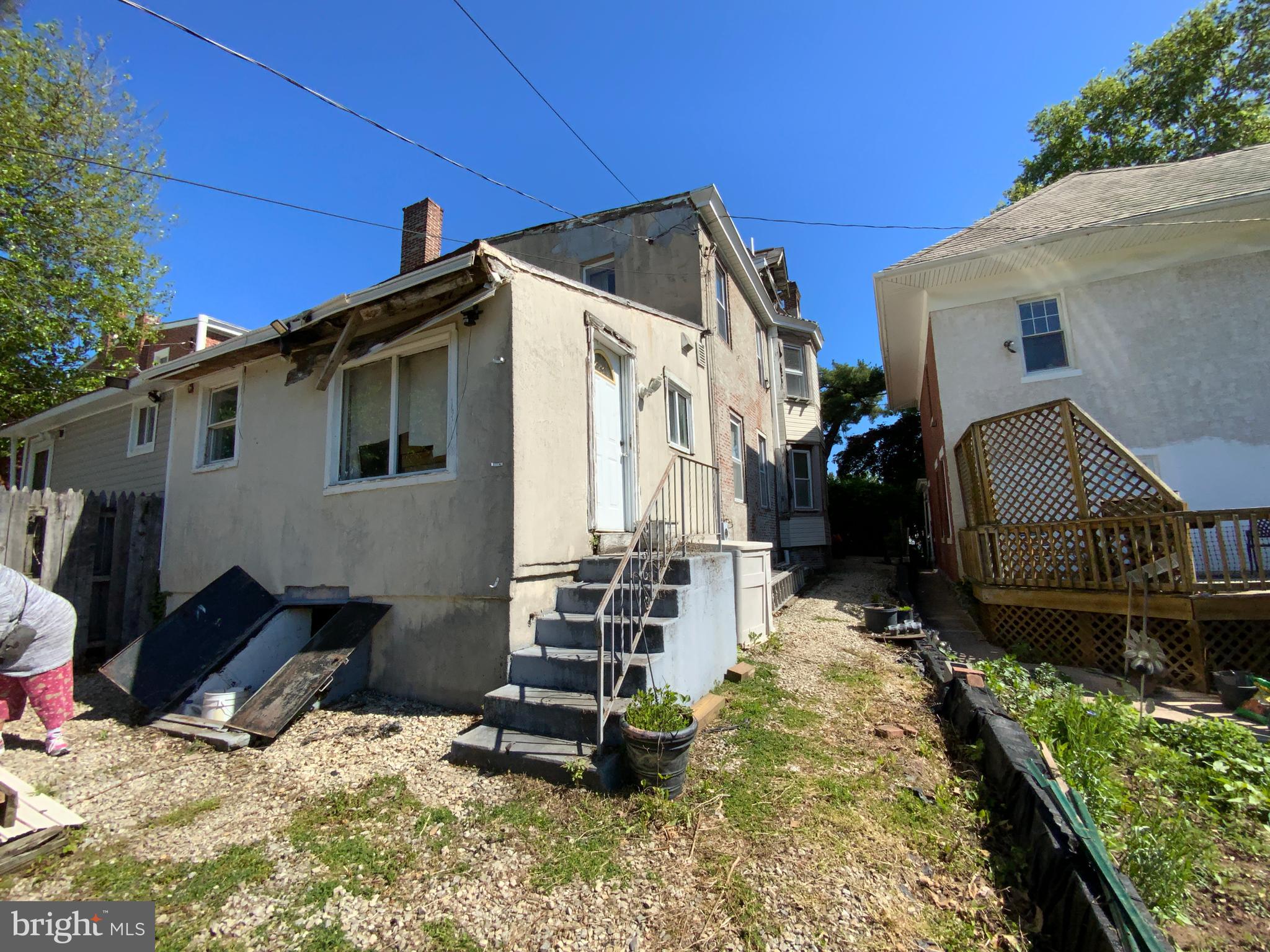 NORRISTOWN - Residential