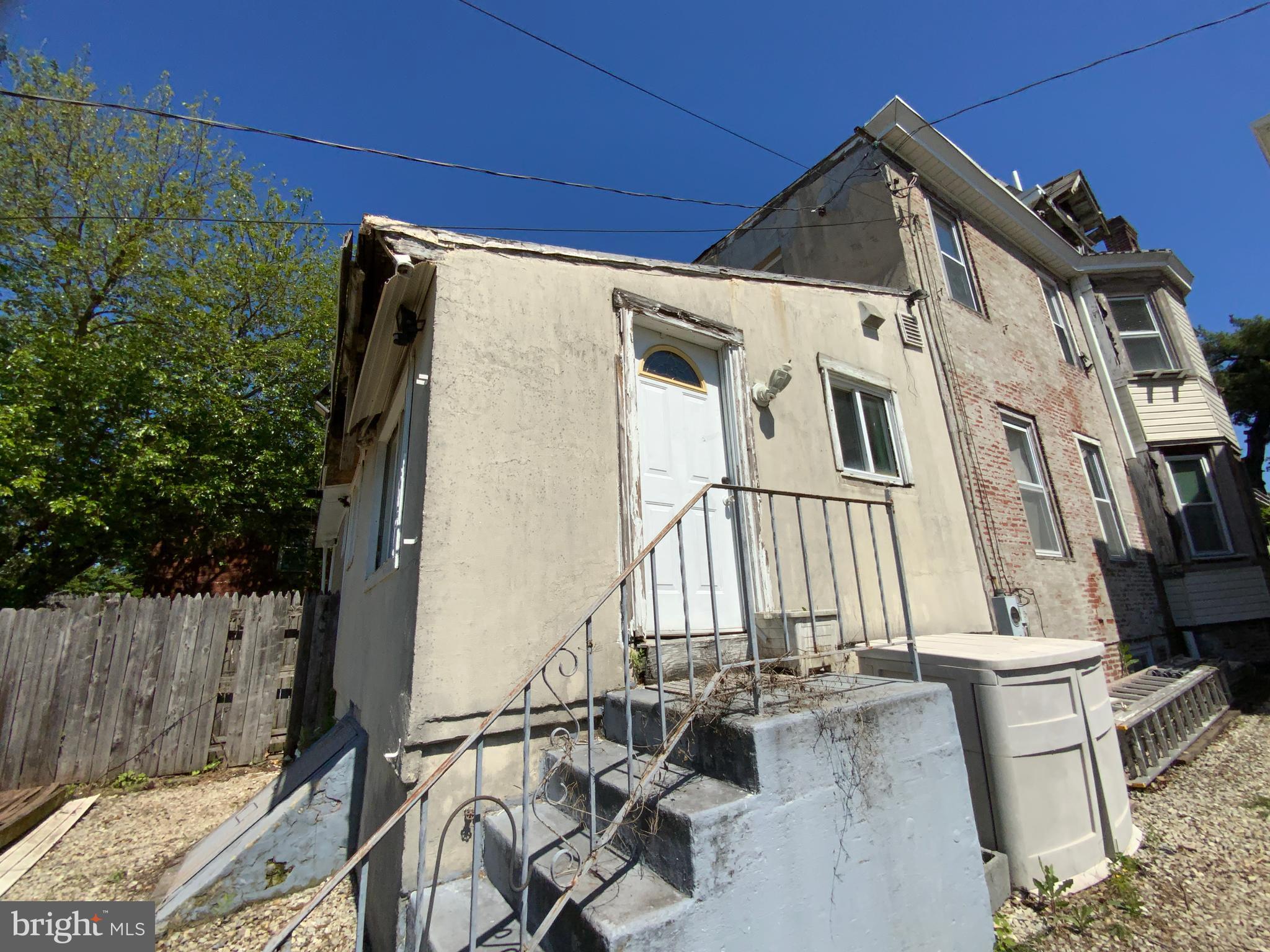 NORRISTOWN - Residential