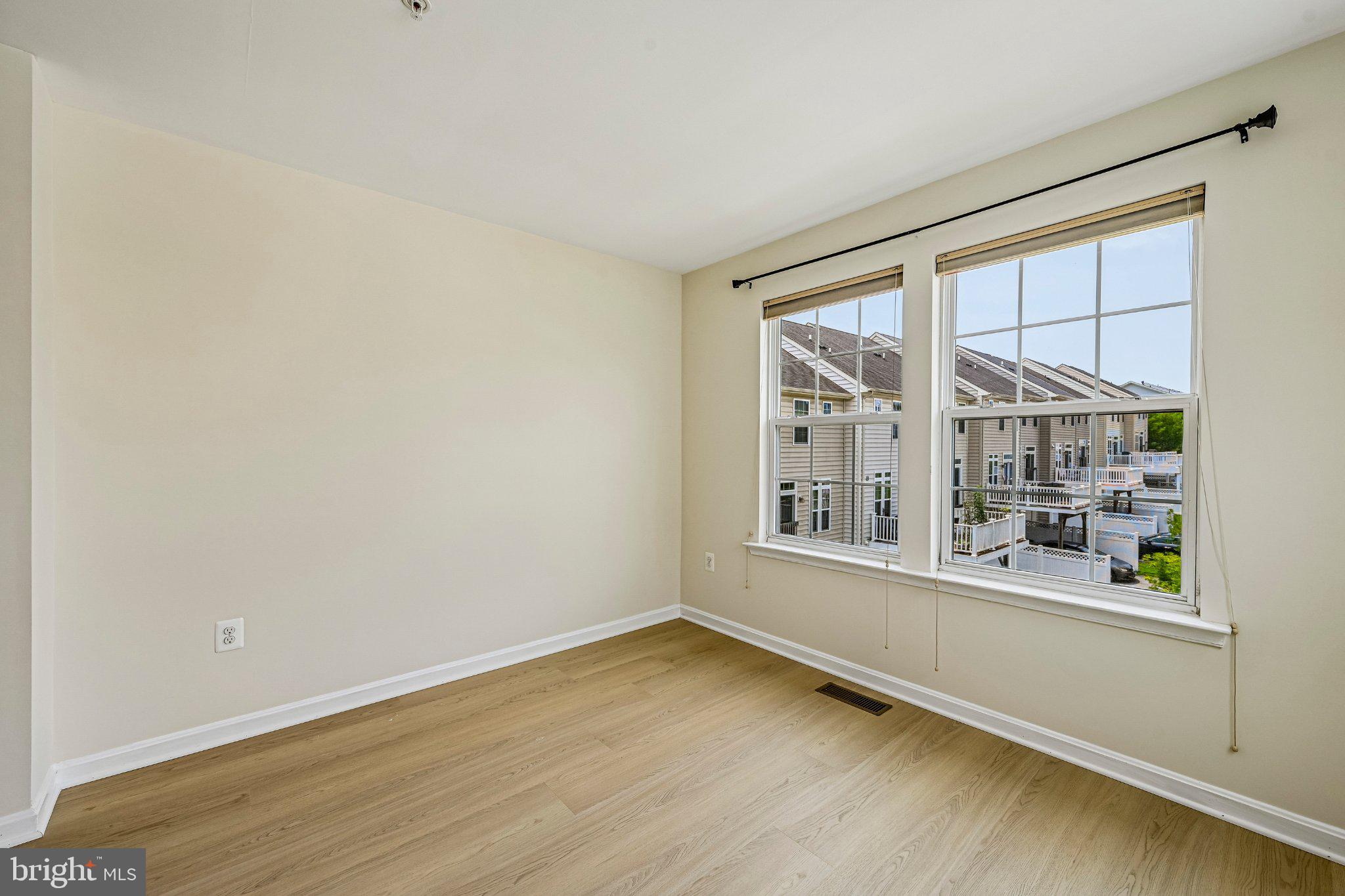 ARORA HILLS - Residential