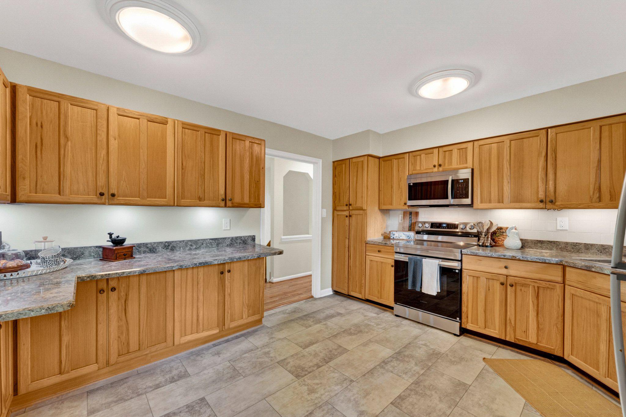 CRESCENT HILLS ESTATES - Residential