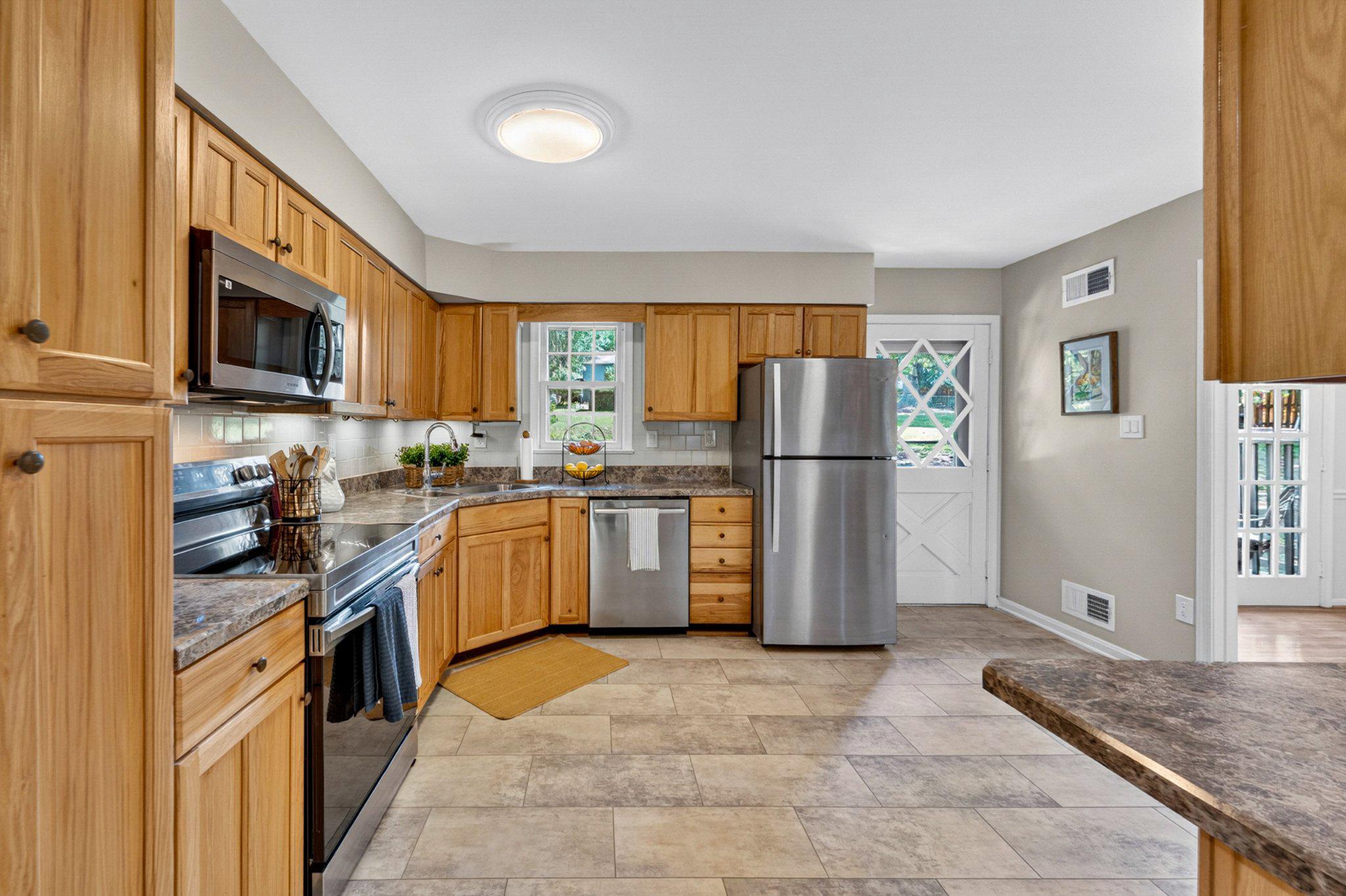 CRESCENT HILLS ESTATES - Residential
