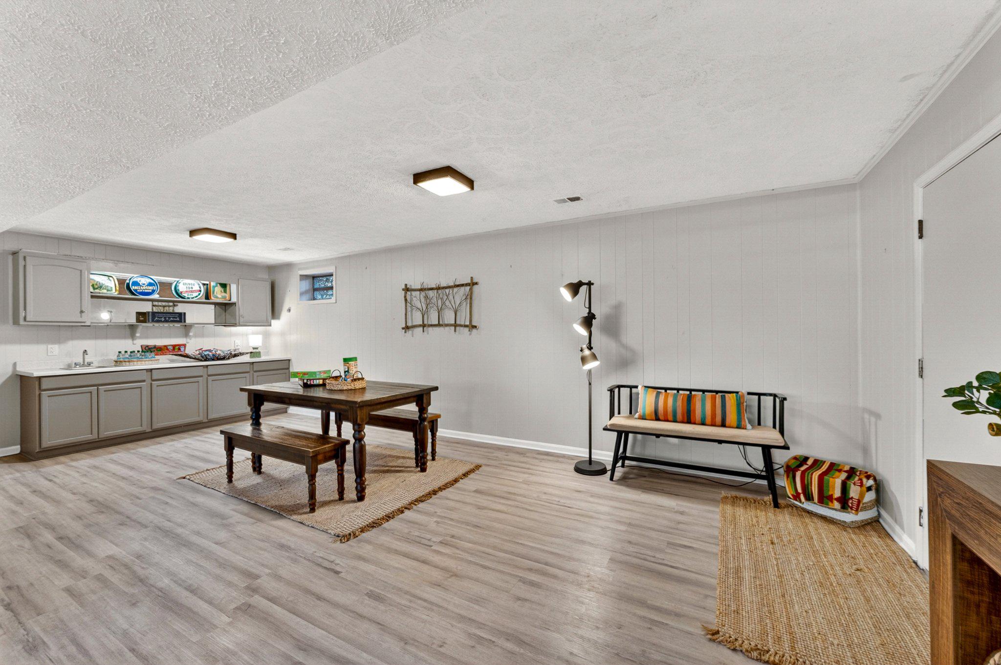 CRESCENT HILLS ESTATES - Residential