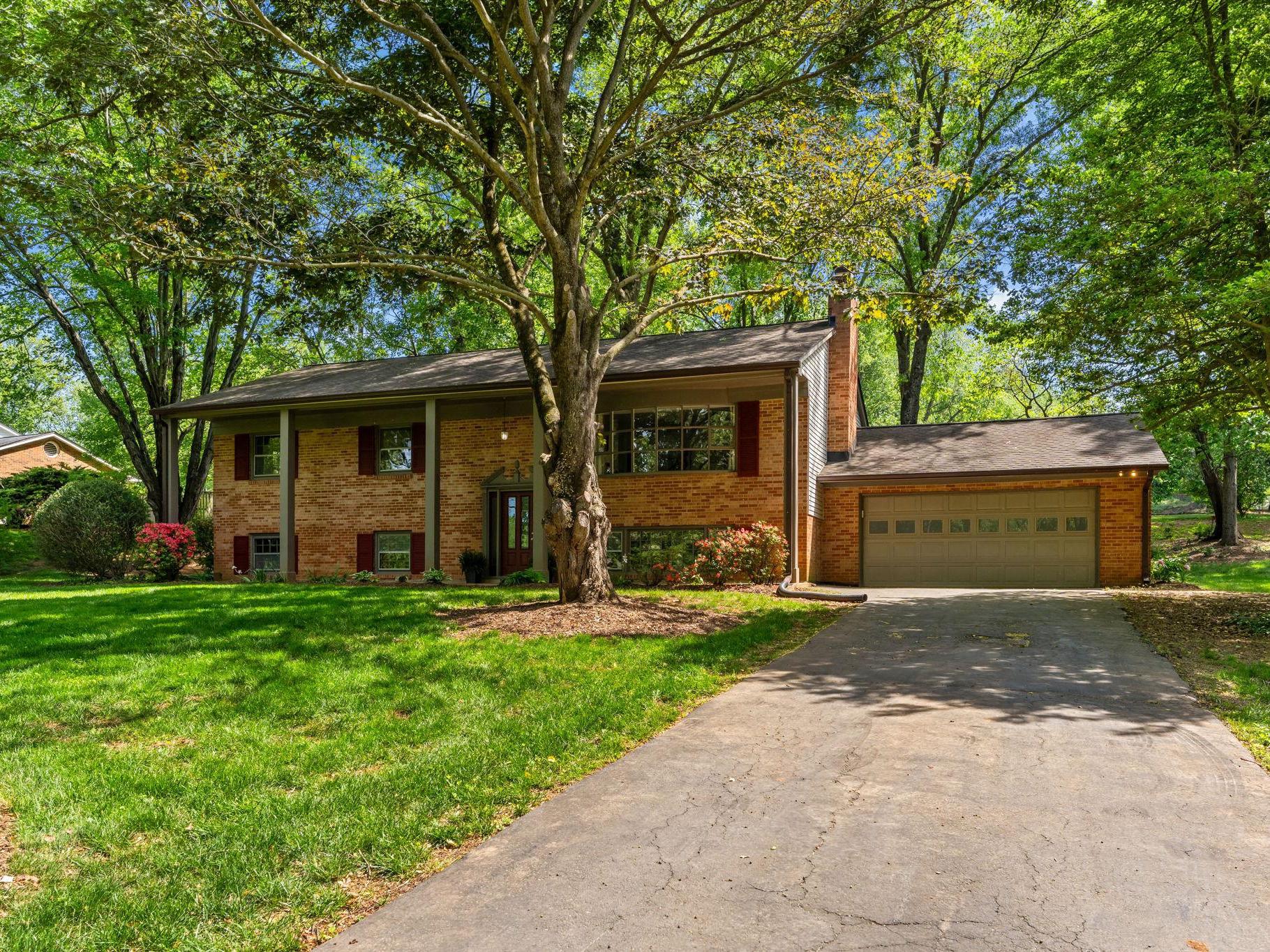 CRESCENT HILLS ESTATES - Residential