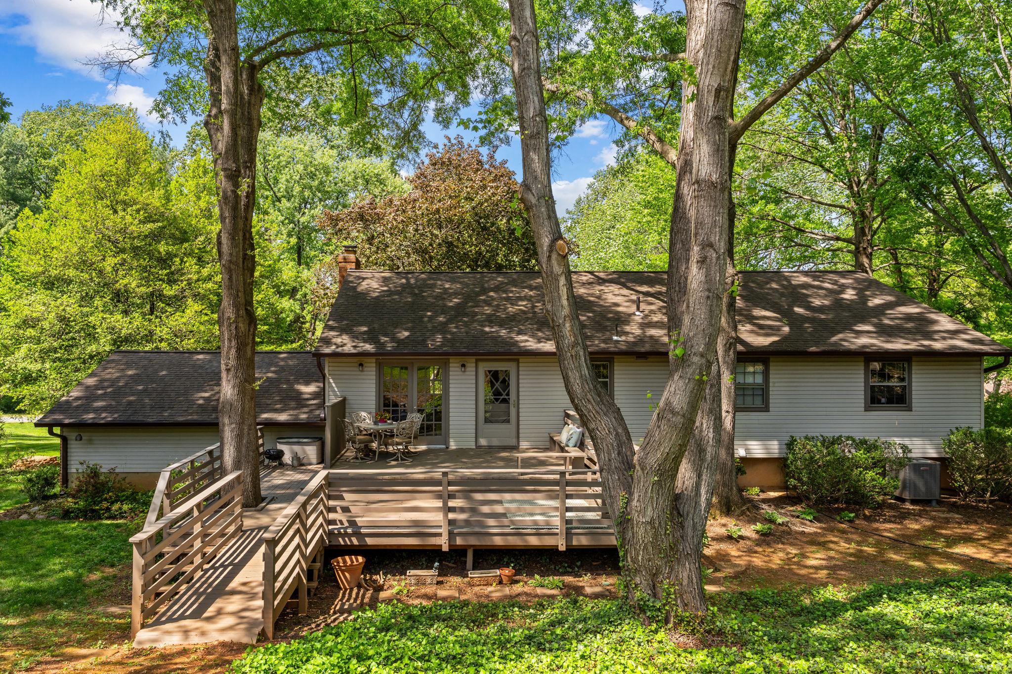 CRESCENT HILLS ESTATES - Residential
