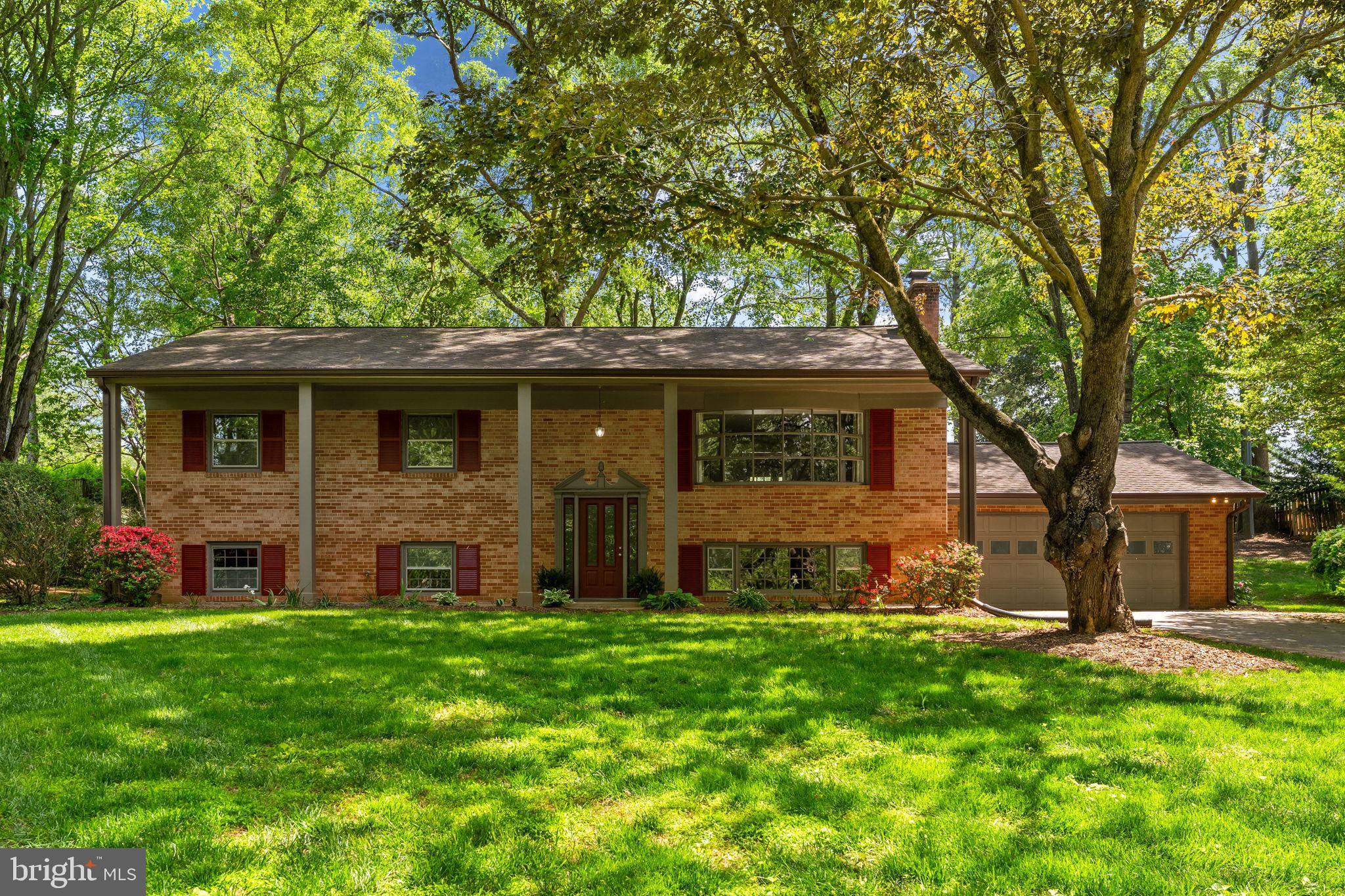 CRESCENT HILLS ESTATES - Residential