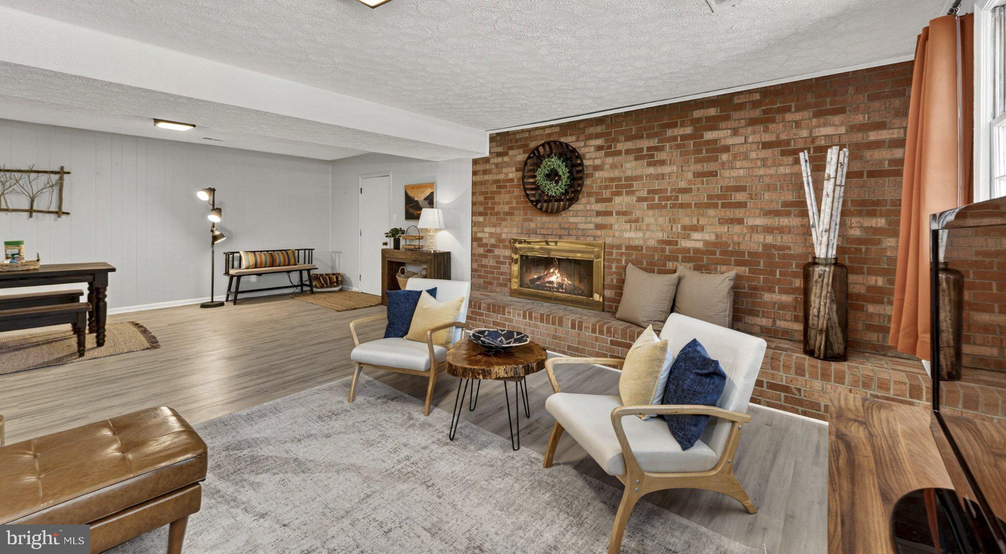 CRESCENT HILLS ESTATES - Residential