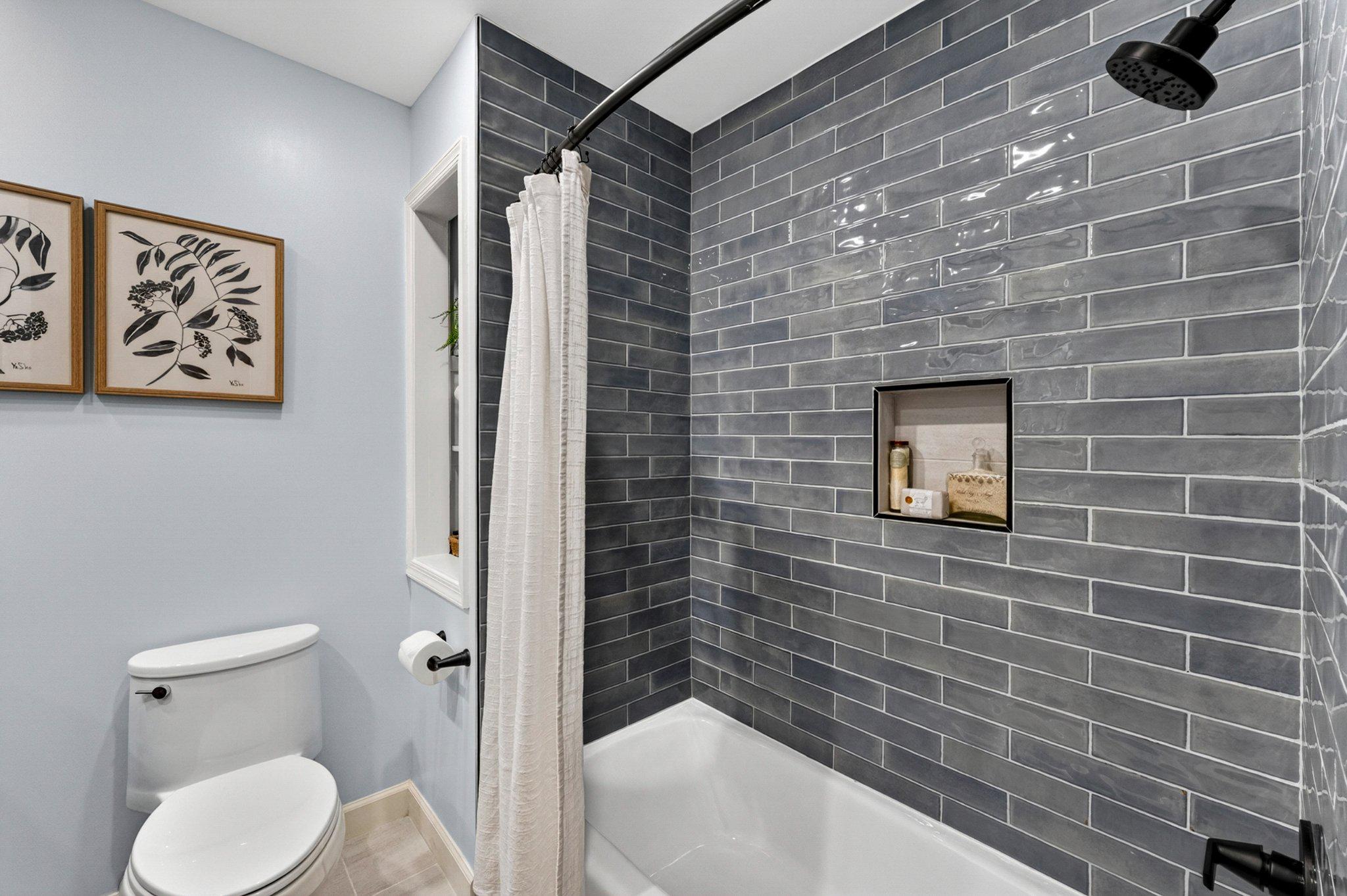 CRESCENT HILLS ESTATES - Residential