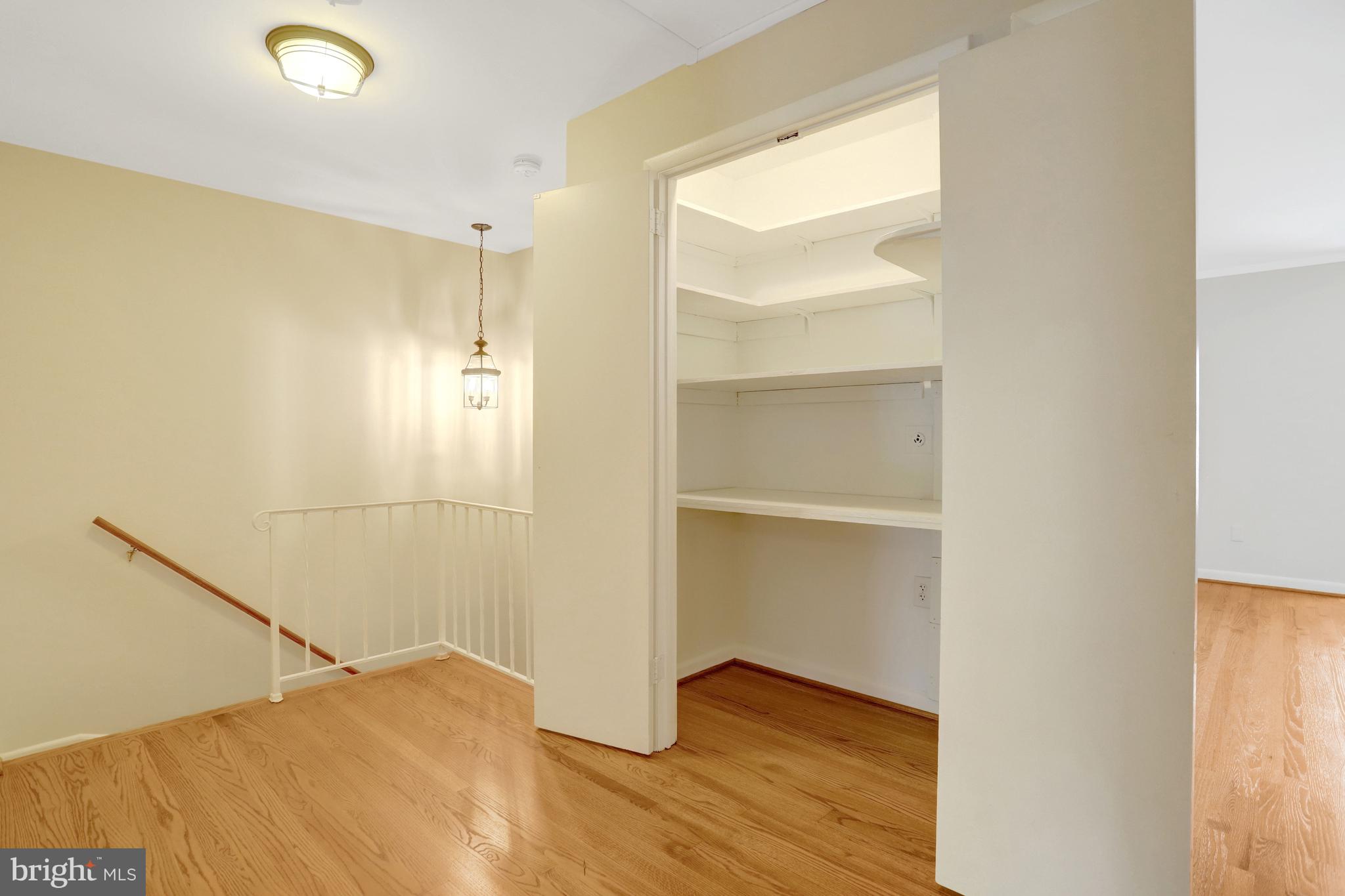 LAUDERDALE - Residential