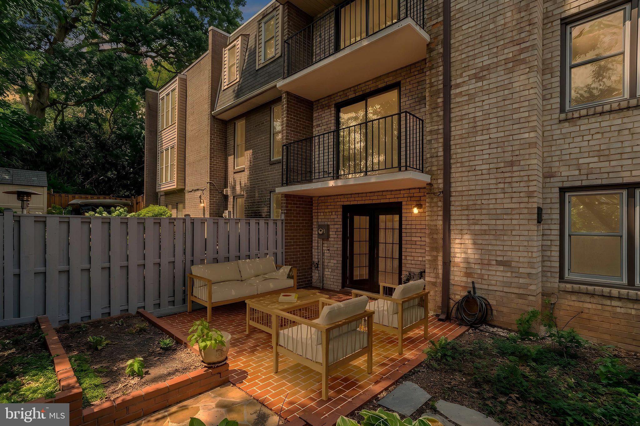 LAUDERDALE - Residential