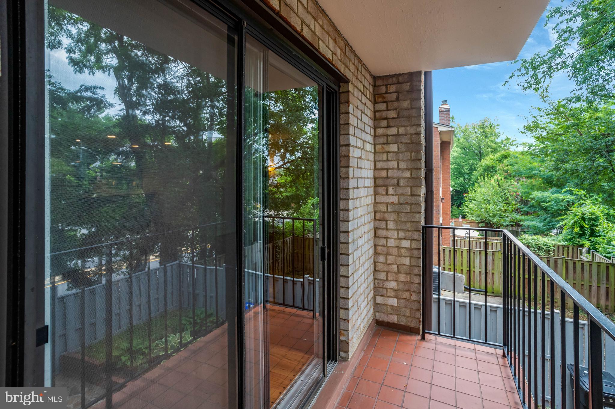 LAUDERDALE - Residential