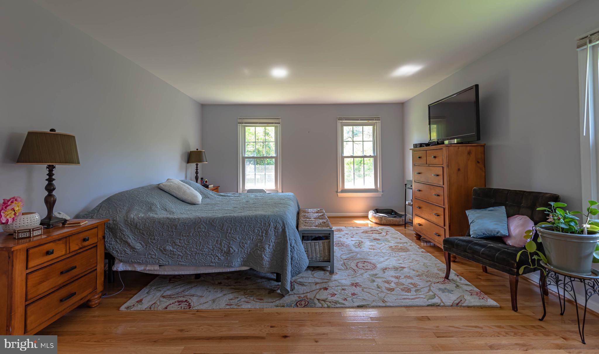 LOCUST HILL - Residential Lease