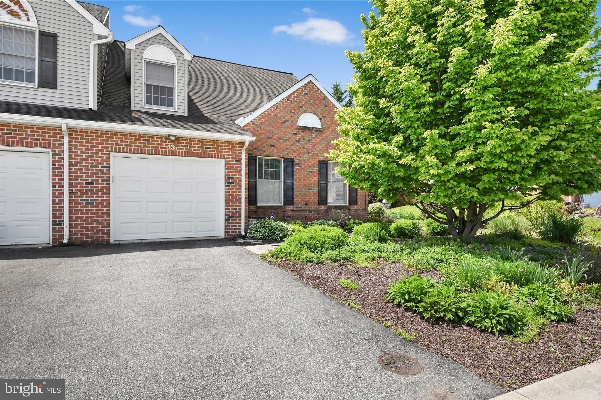 SUMMIT HILLS - Residential