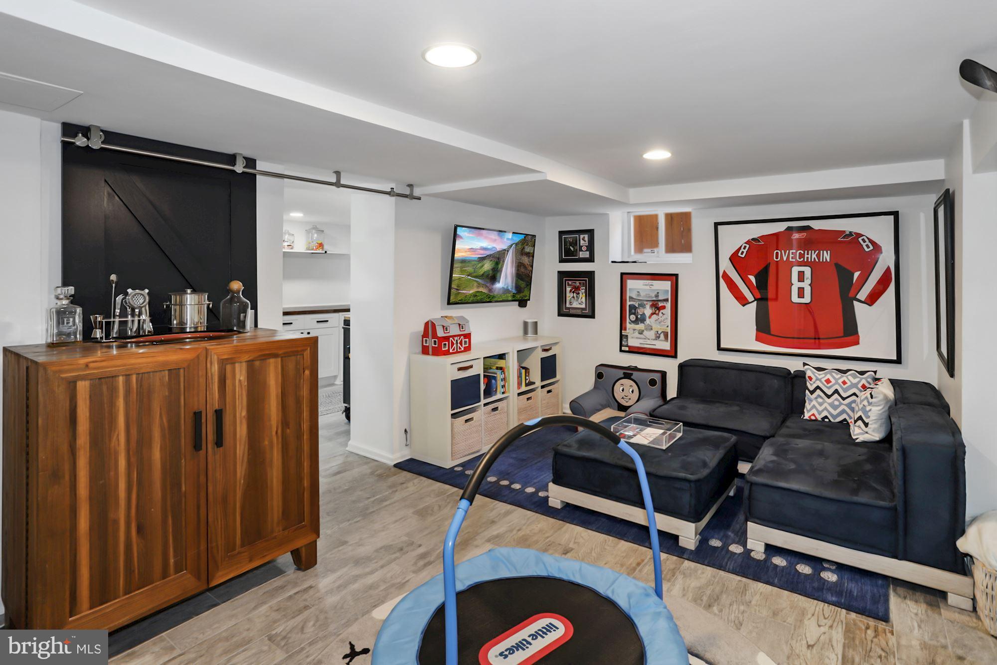 CHEVY CHASE - Residential