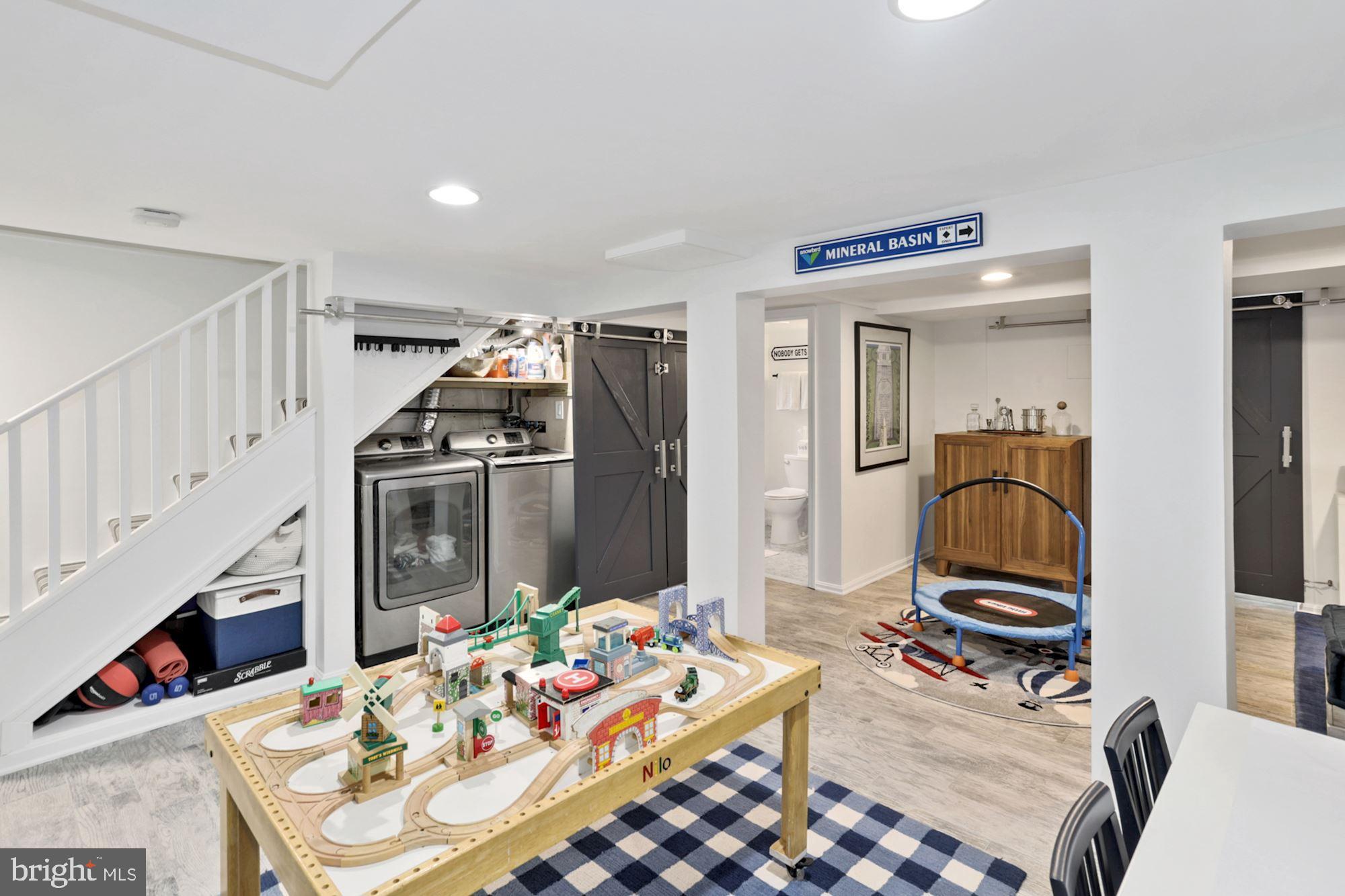 CHEVY CHASE - Residential