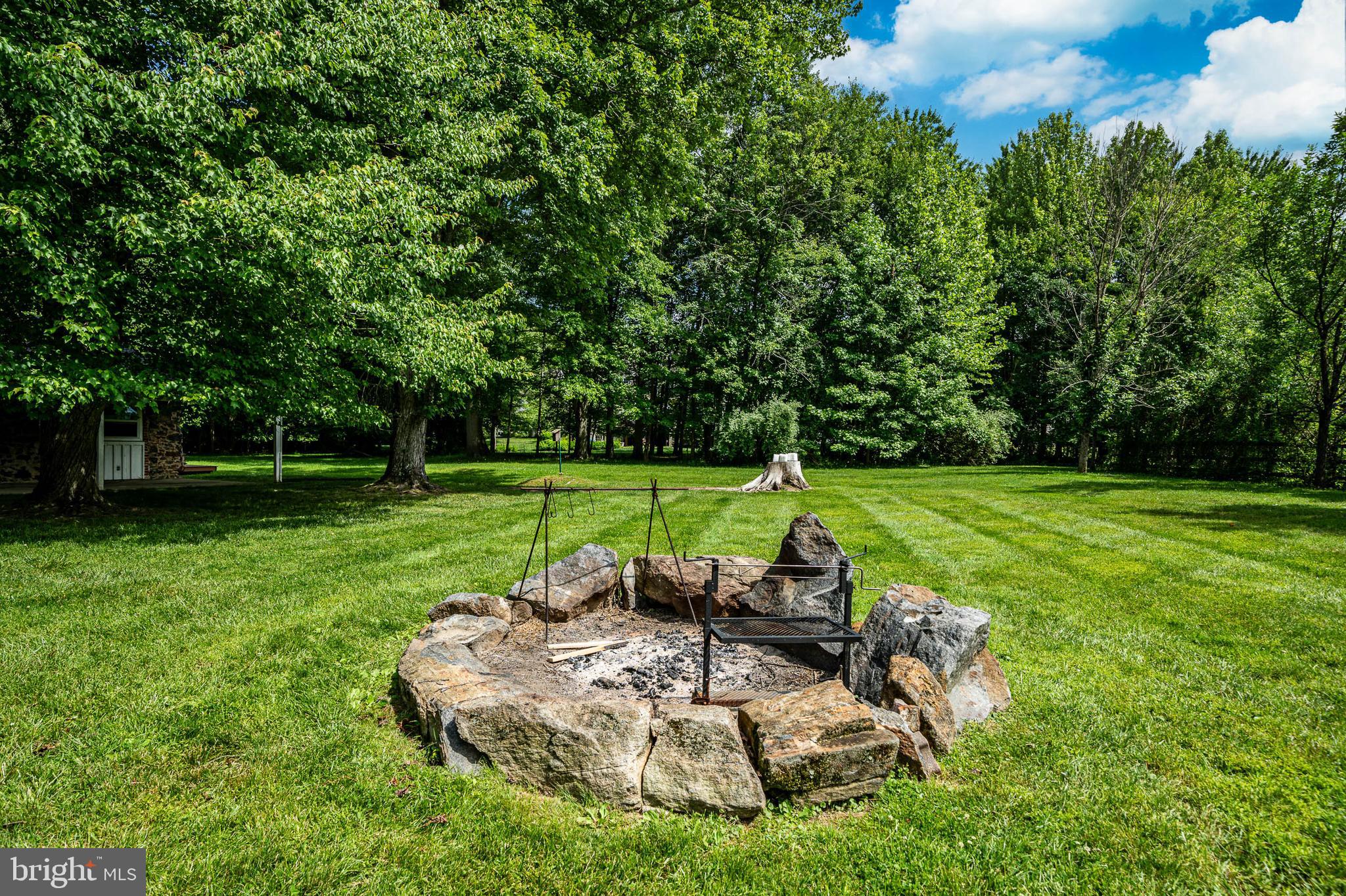 SWEET HOLLOW - Residential
