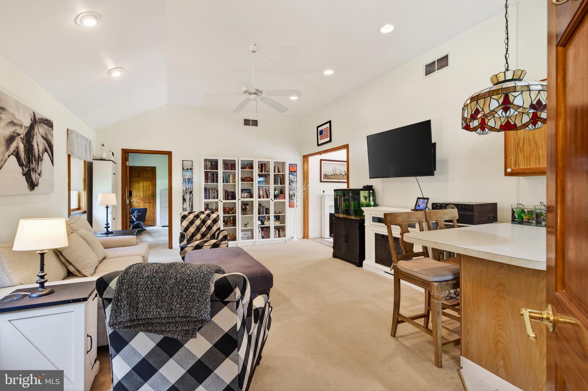 SWEET HOLLOW - Residential