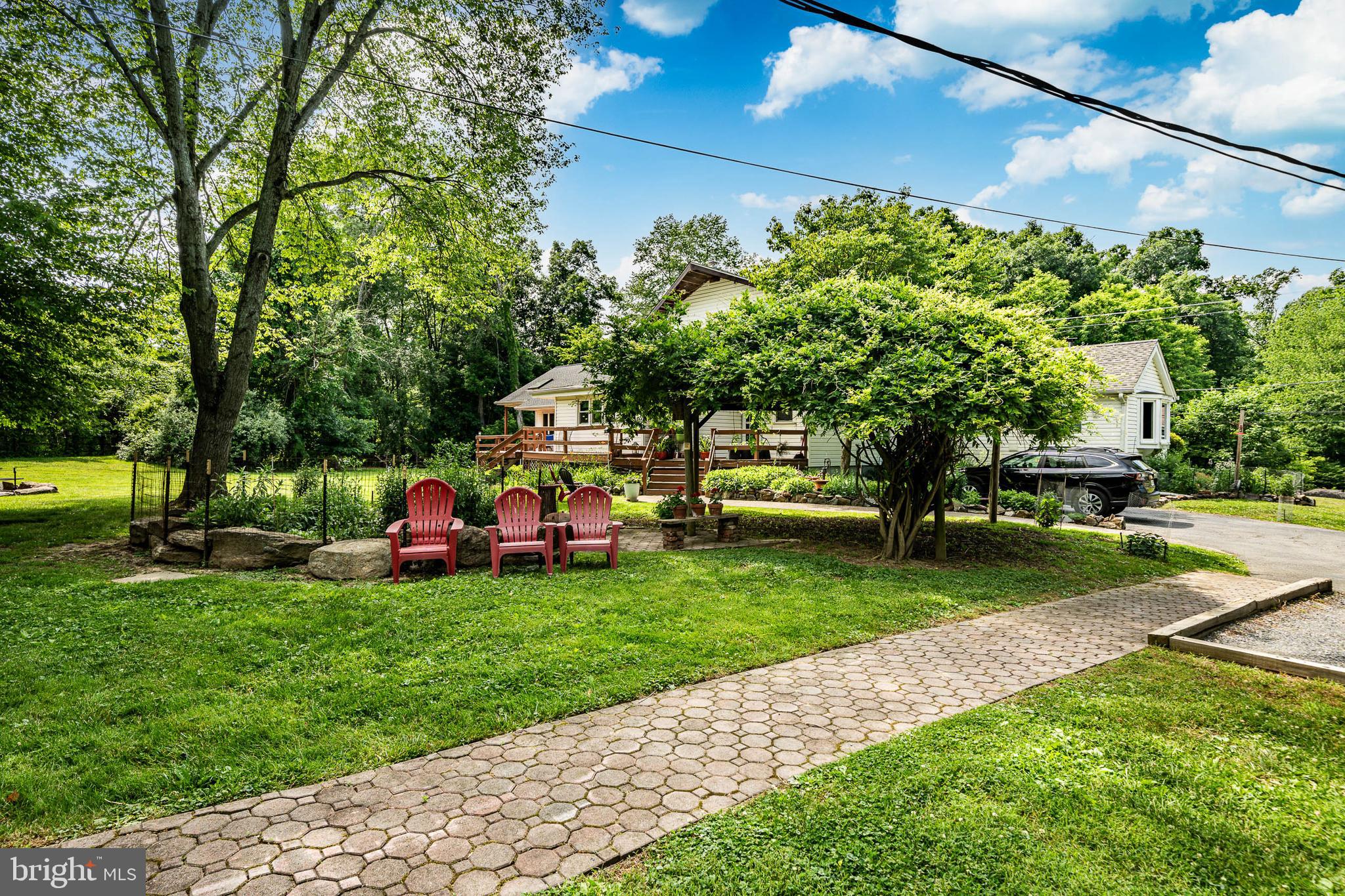 SWEET HOLLOW - Residential