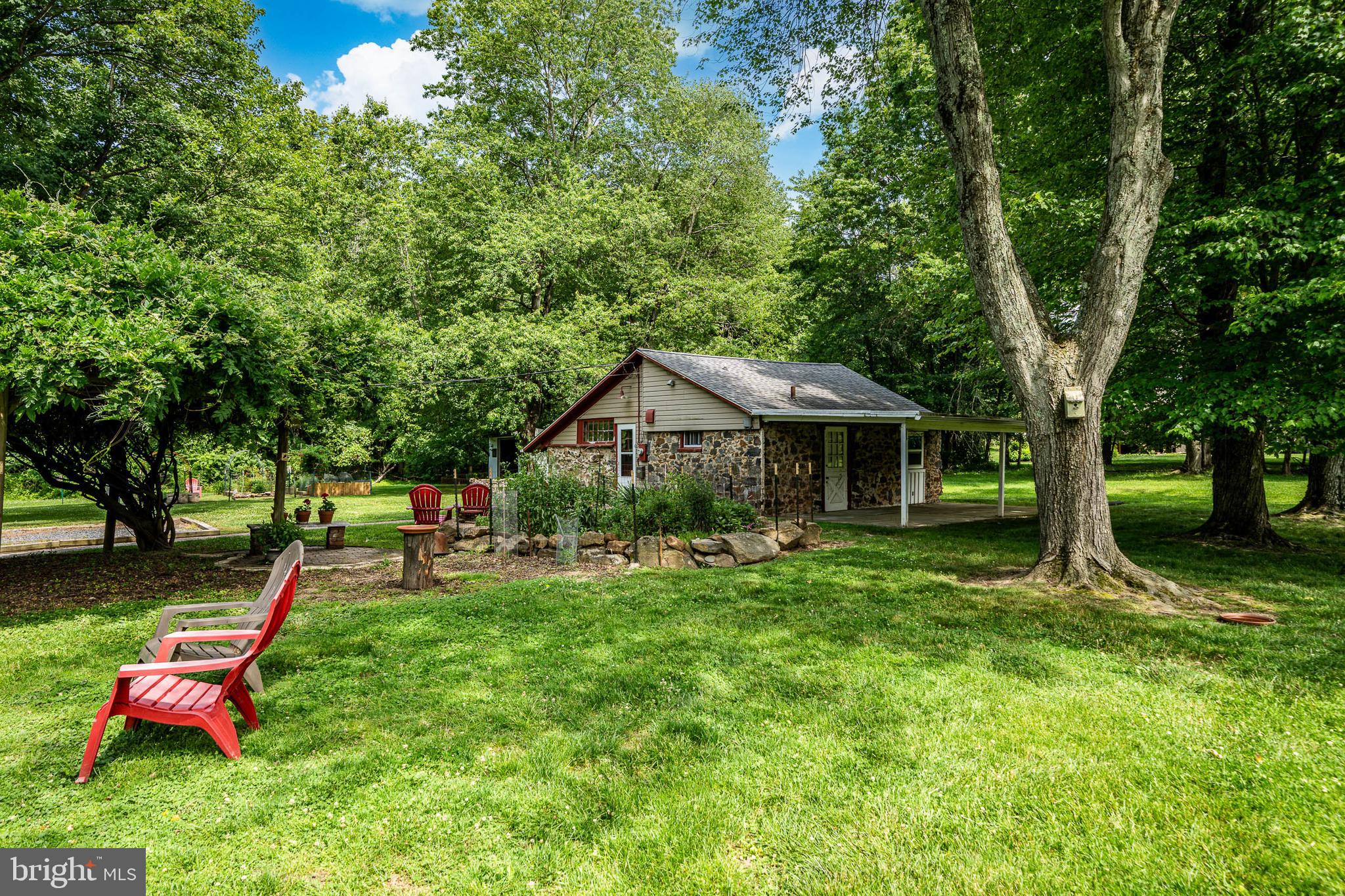SWEET HOLLOW - Residential