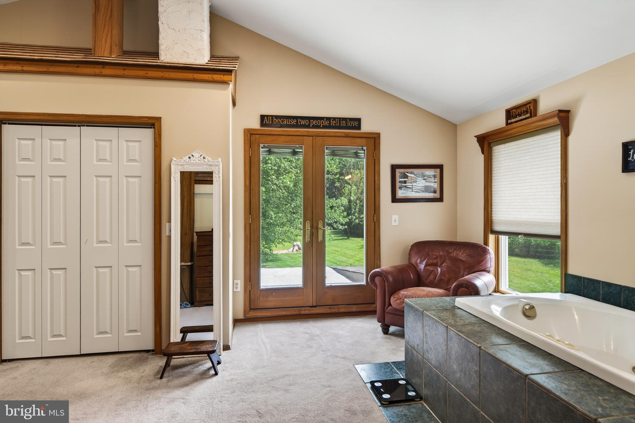 SWEET HOLLOW - Residential