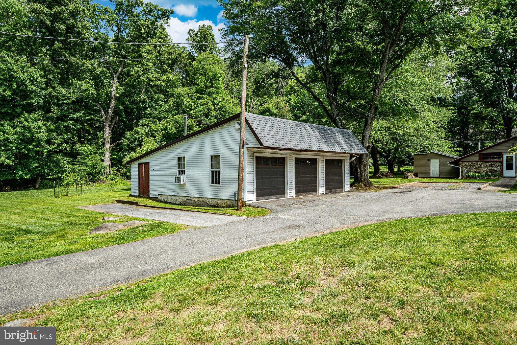 SWEET HOLLOW - Residential