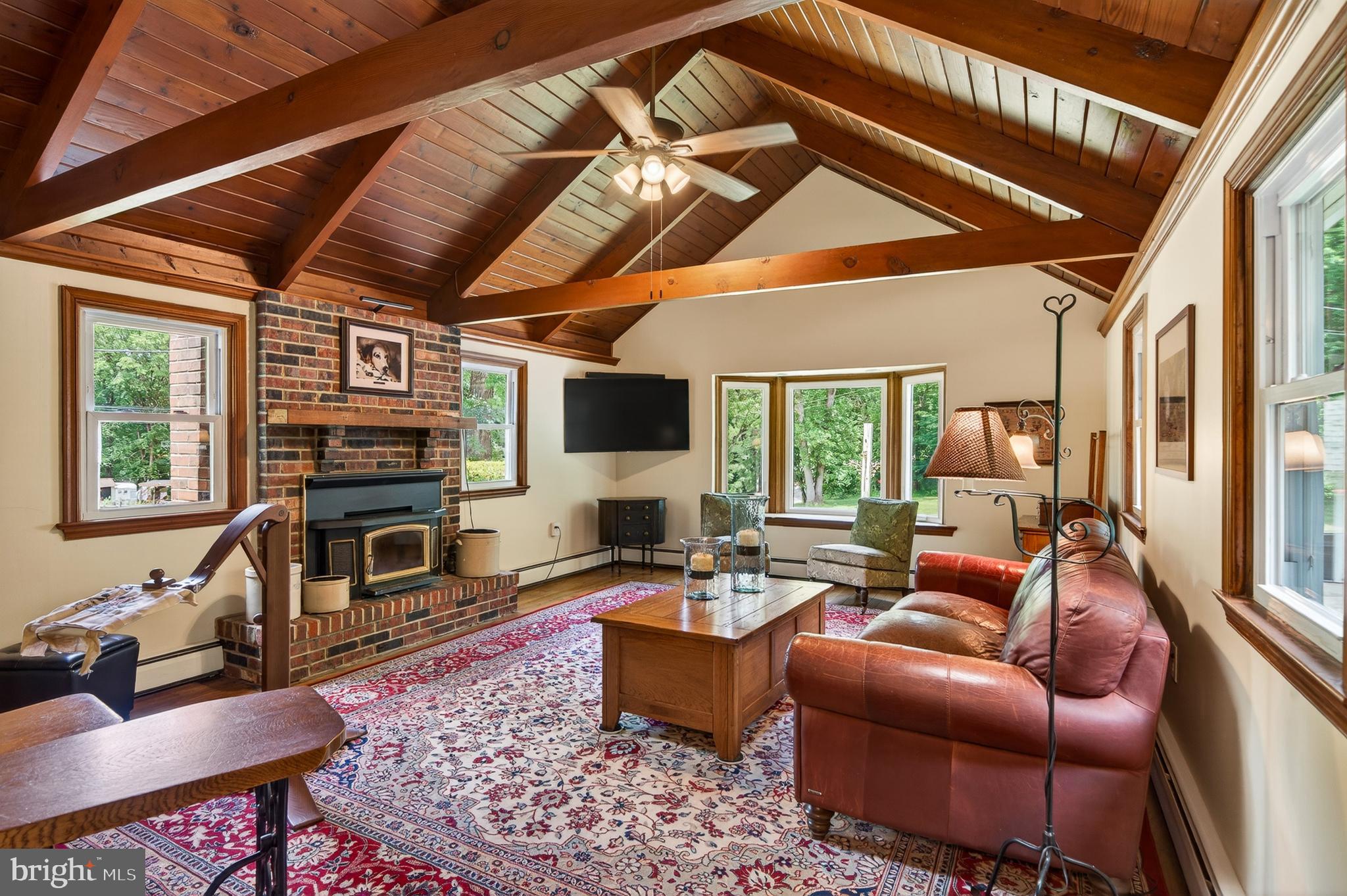 SWEET HOLLOW - Residential